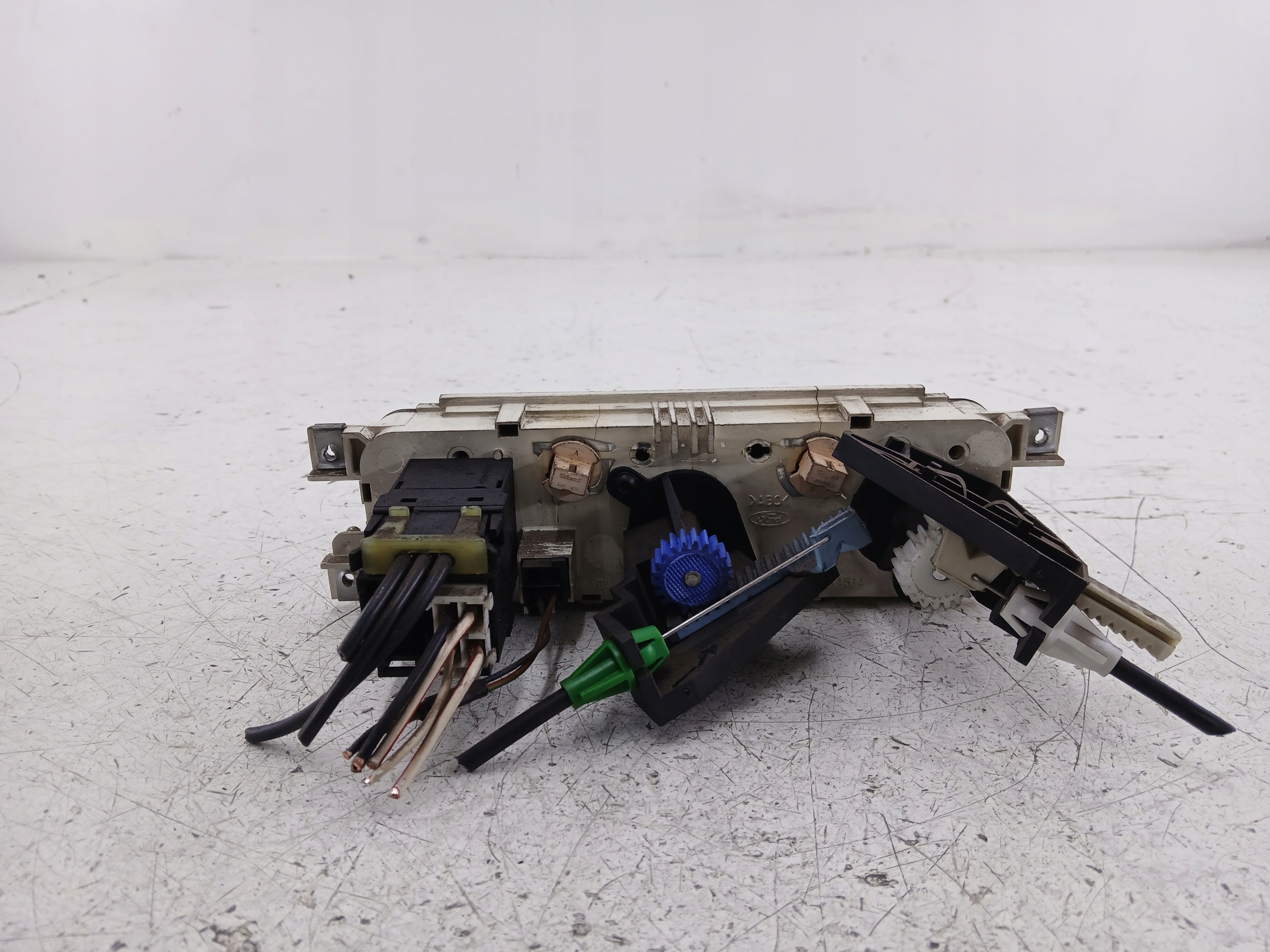 Dodatkowe zdjęcie używanej części: FORD TRANSIT MK5 PANEL NAWIEWU OGRZEWANIA YC1H-18K391-BC