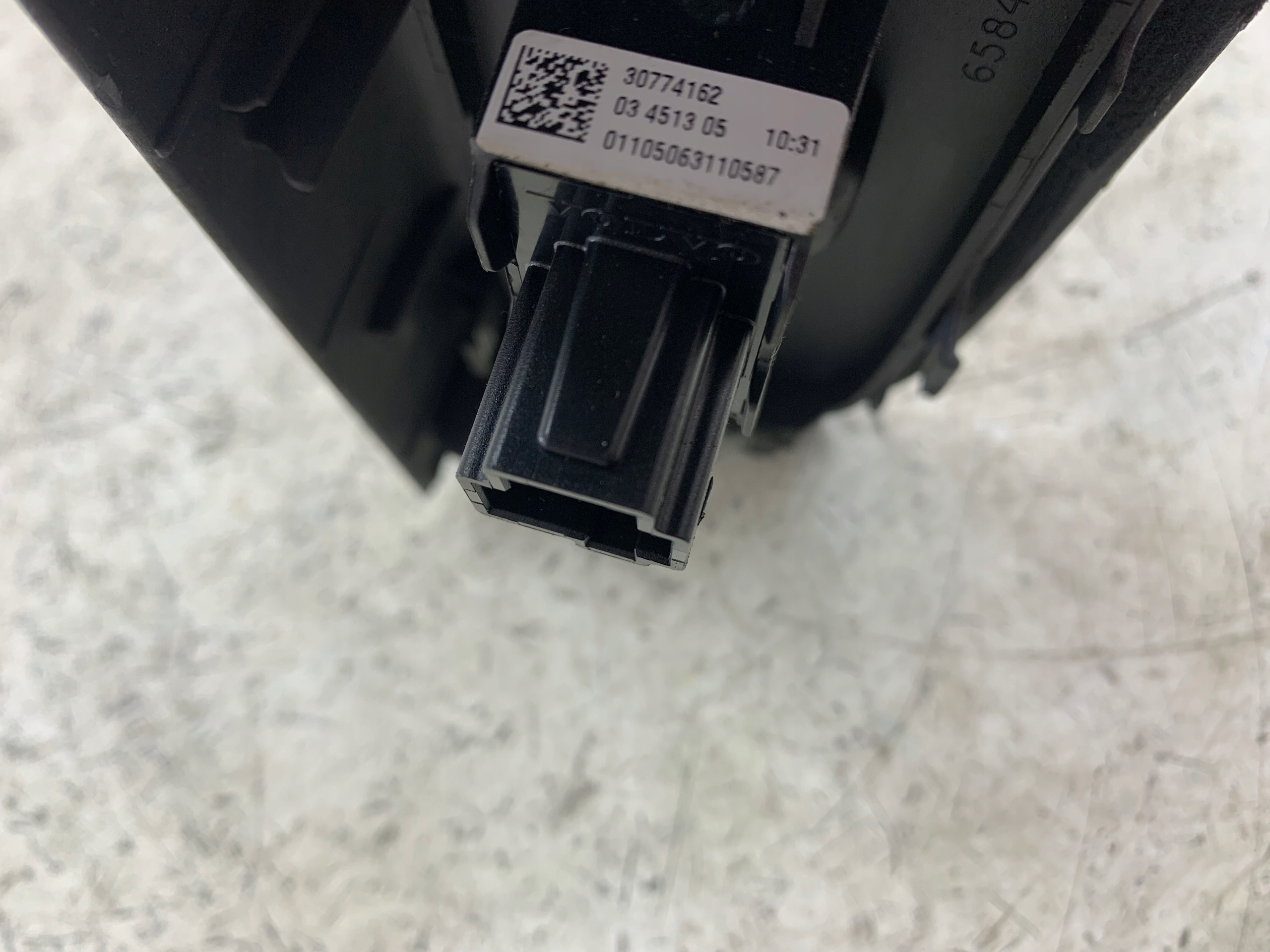 Dodatkowe zdjęcie używanej części: VOLVO V50 I PANEL SZYB PRAWY PRZÓD 30774162