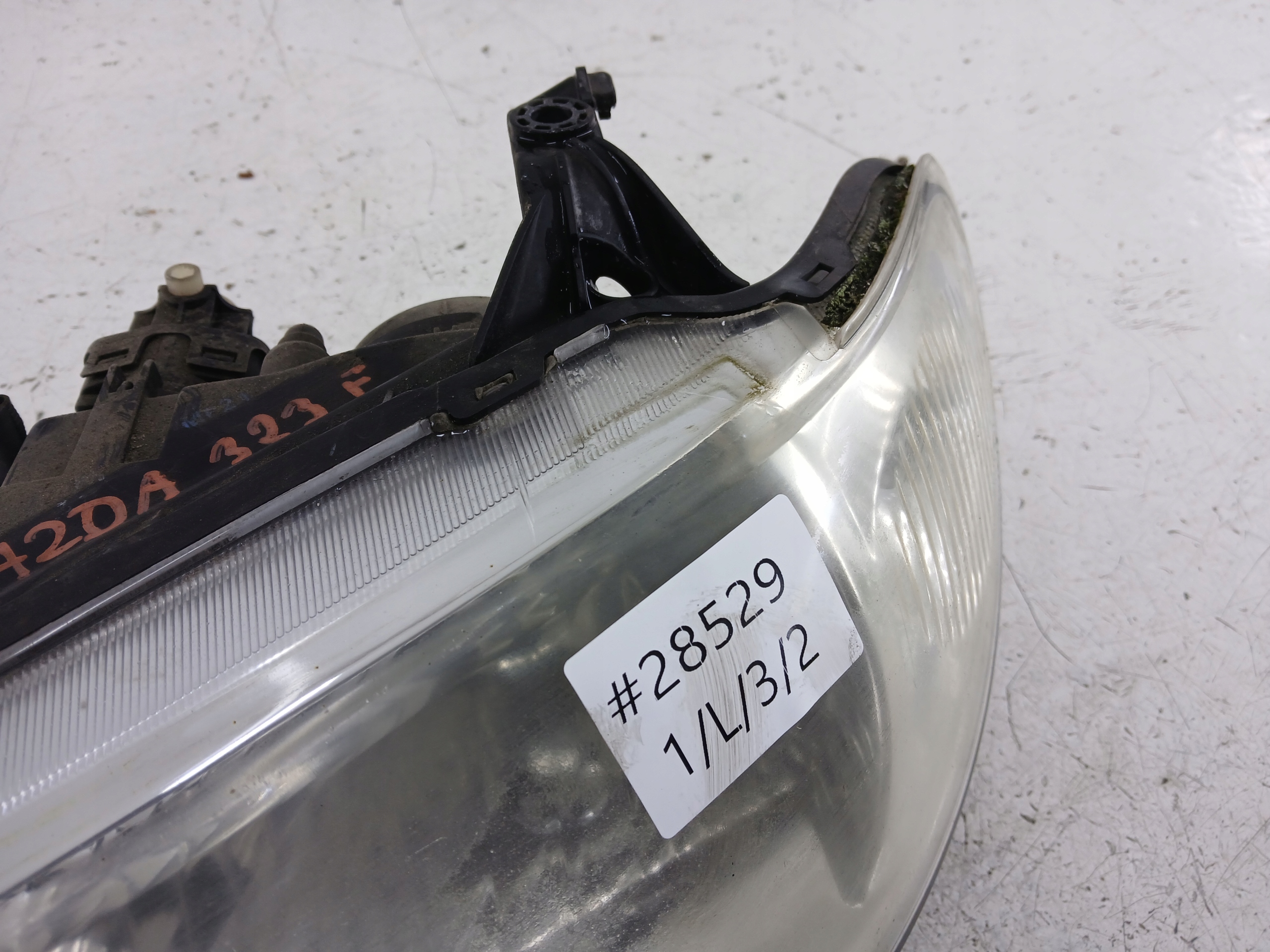 MAZDa 323F BJ LAMPA LEWA PRZÓD - zdjęcie 7