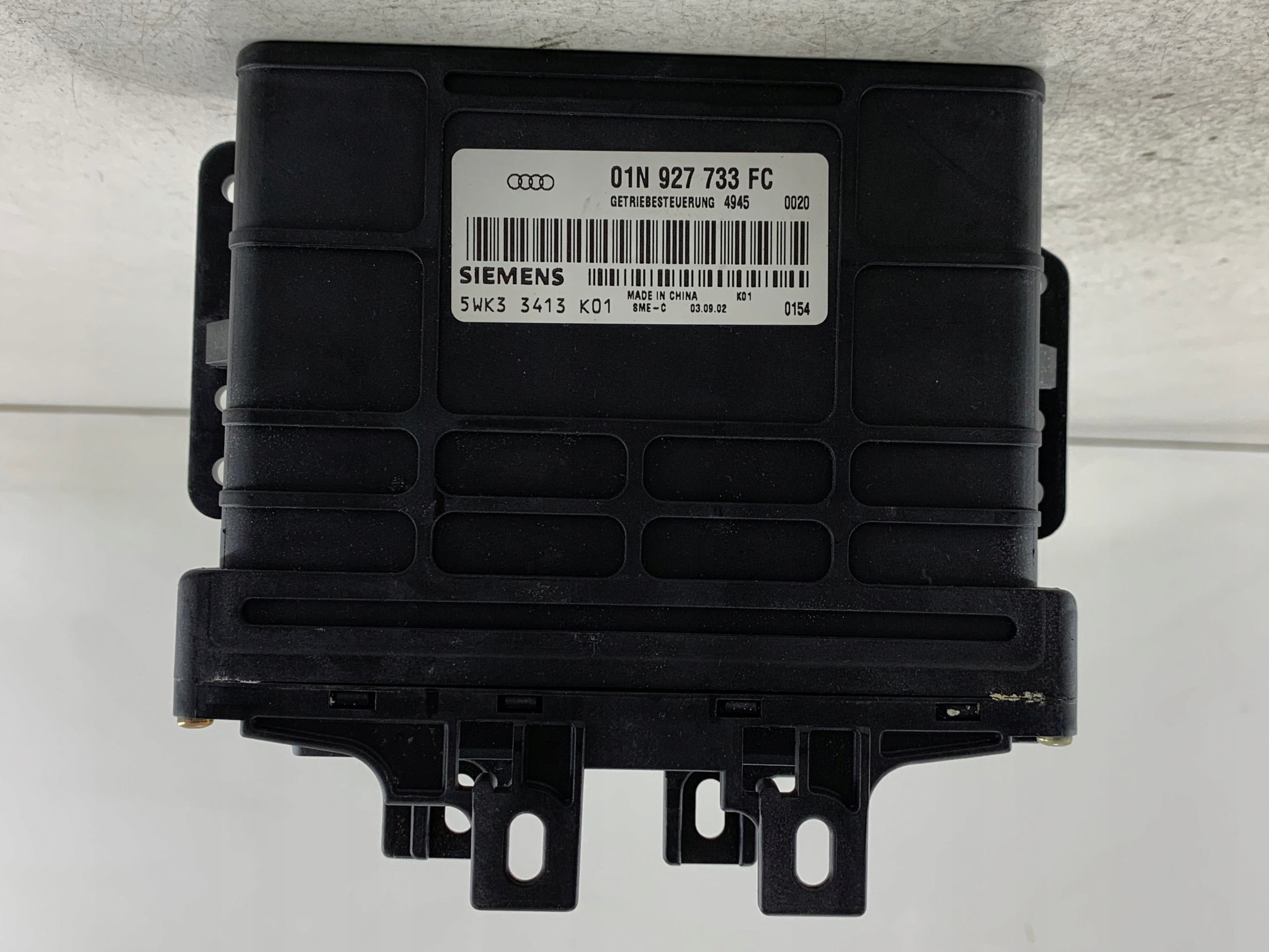 Dodatkowe zdjęcie używanej części: VW PASSAT B5 LIFT 1.9 TDI STEROWNIK SKRZYNI BIEGÓW 01N927733FC AUTOMAT