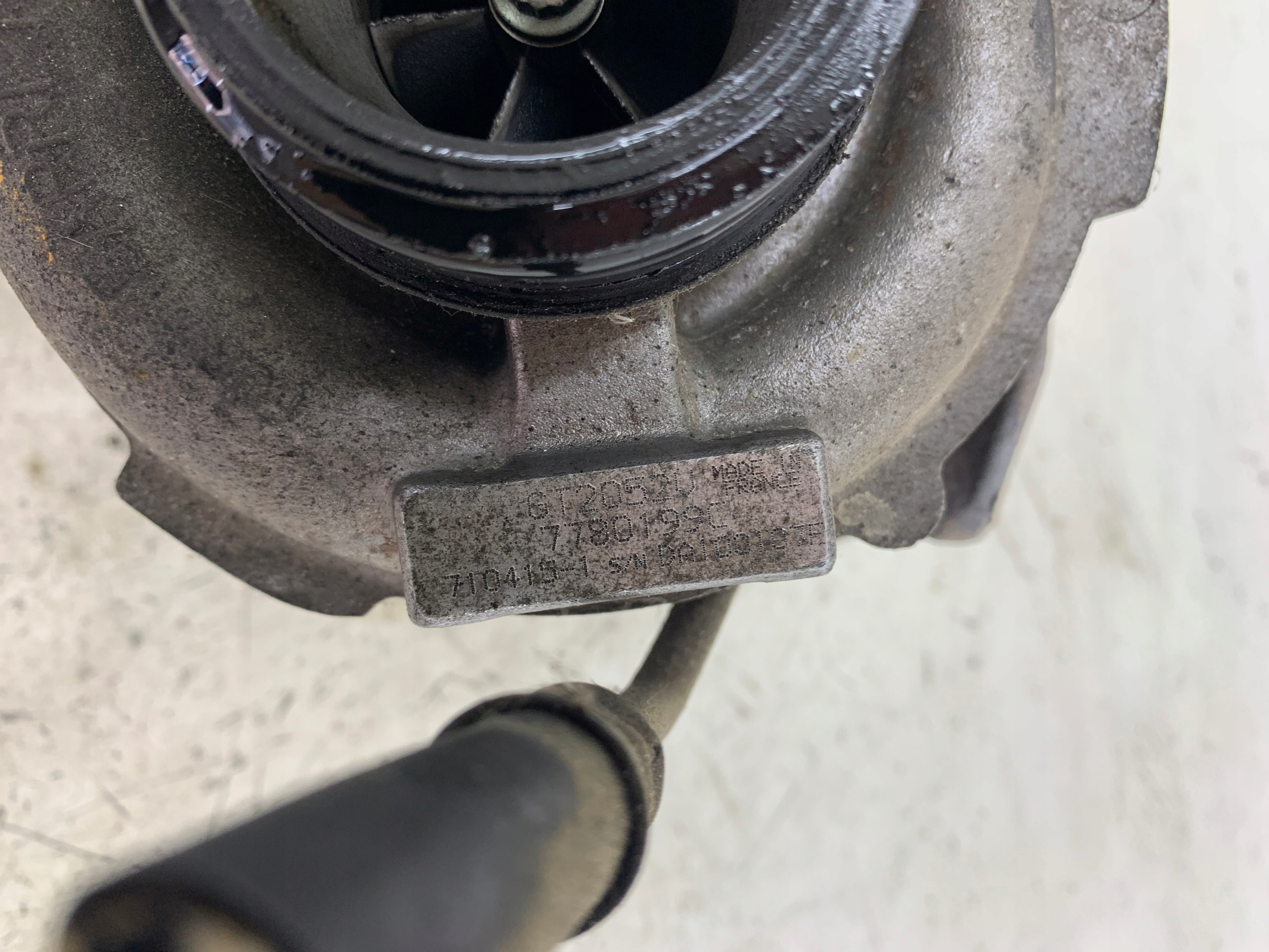 Dodatkowe zdjęcie używanej części: BMW E39 2.5 D TURBOSPRĘŻARKA TURBINA 7780199C