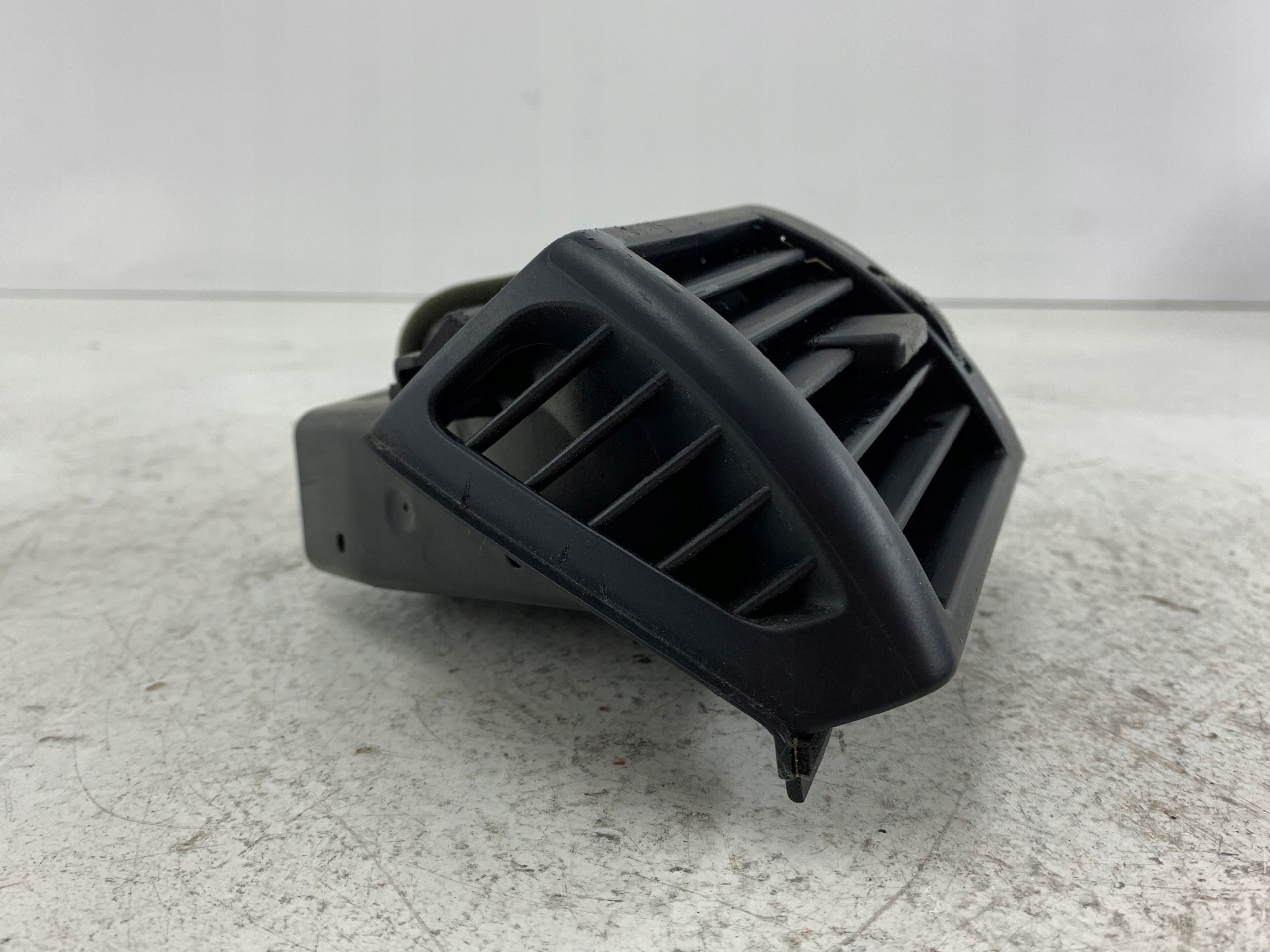 BMW E46 KRATKA NAWIEWU LEWA 8361897 - zdjęcie 2