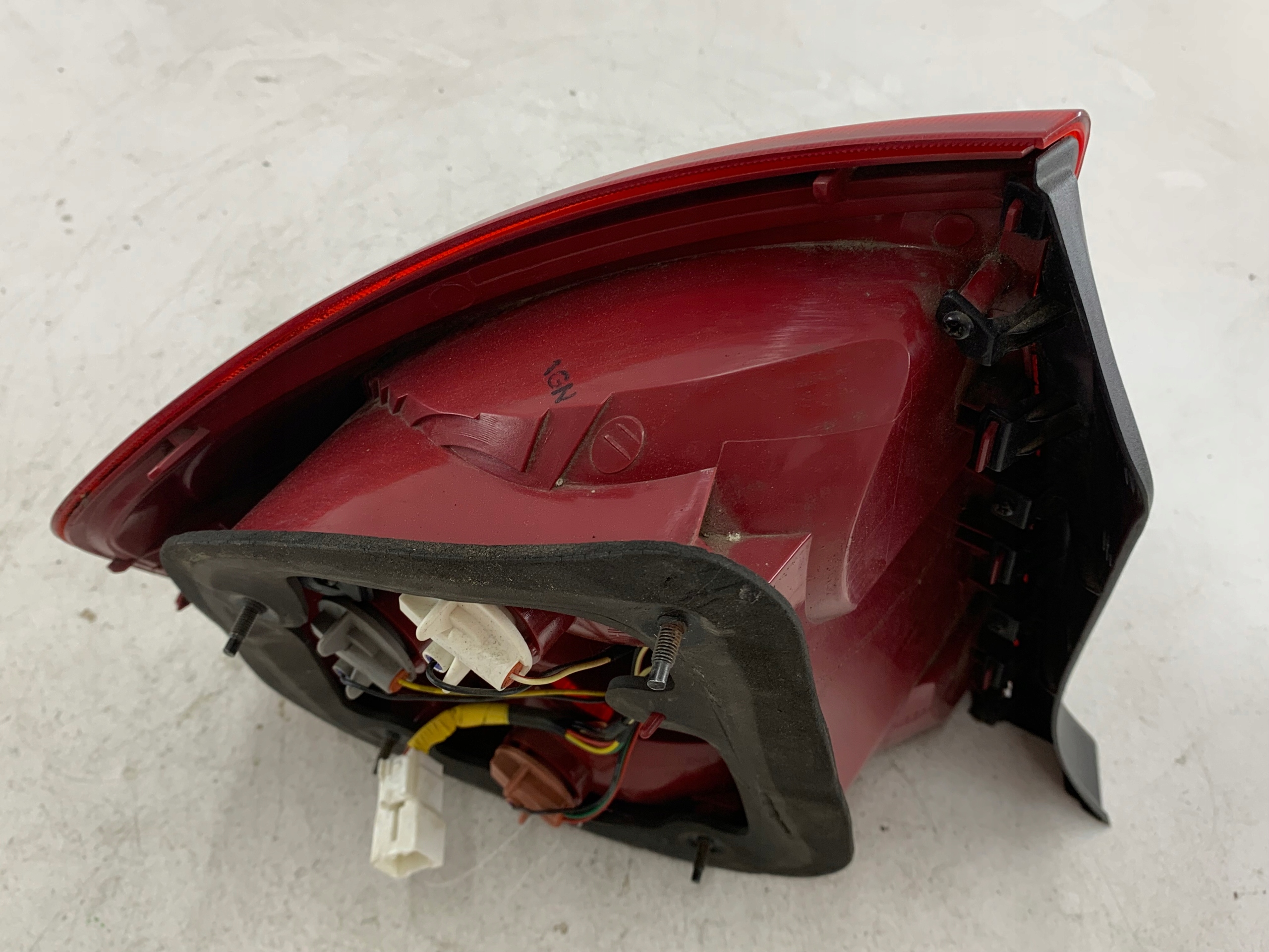 Dodatkowe zdjęcie używanej części: KIA CERATO I LAMPA LEWA TYŁ