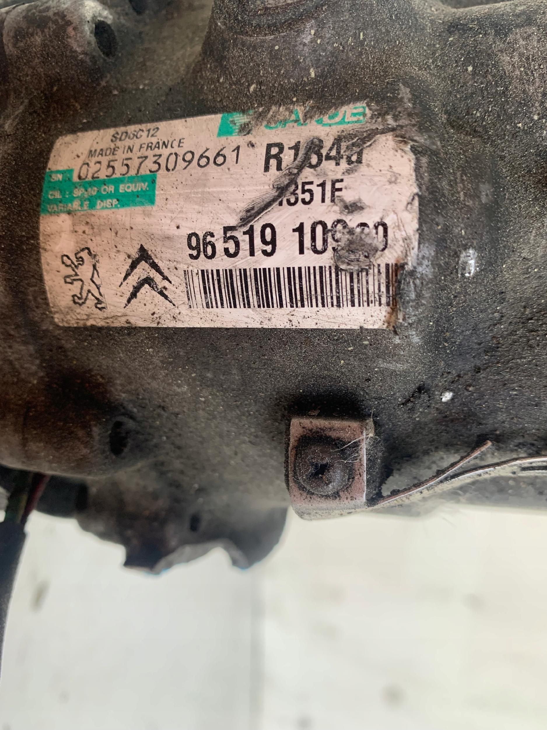 Dodatkowe zdjęcie używanej części: CITROEN C4 I PEUGEOT 207 1.6 HDI KOMPRESOR KLIMATYZACJI 9651910980