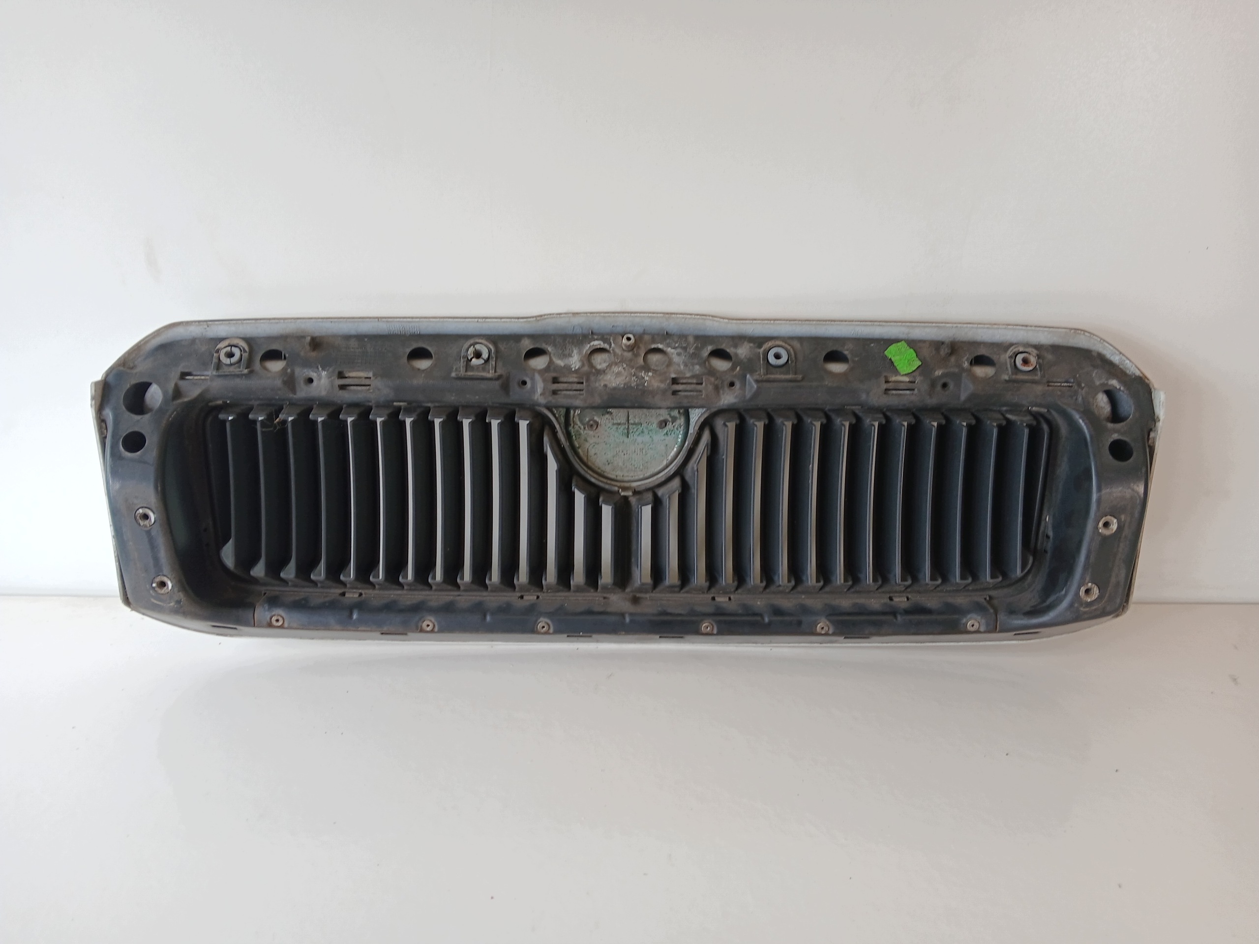 Dodatkowe zdjęcie używanej części: SKODA OCTAVIA I LIFT GRILL ATRAPA CHŁODNICY 1026 LB9A