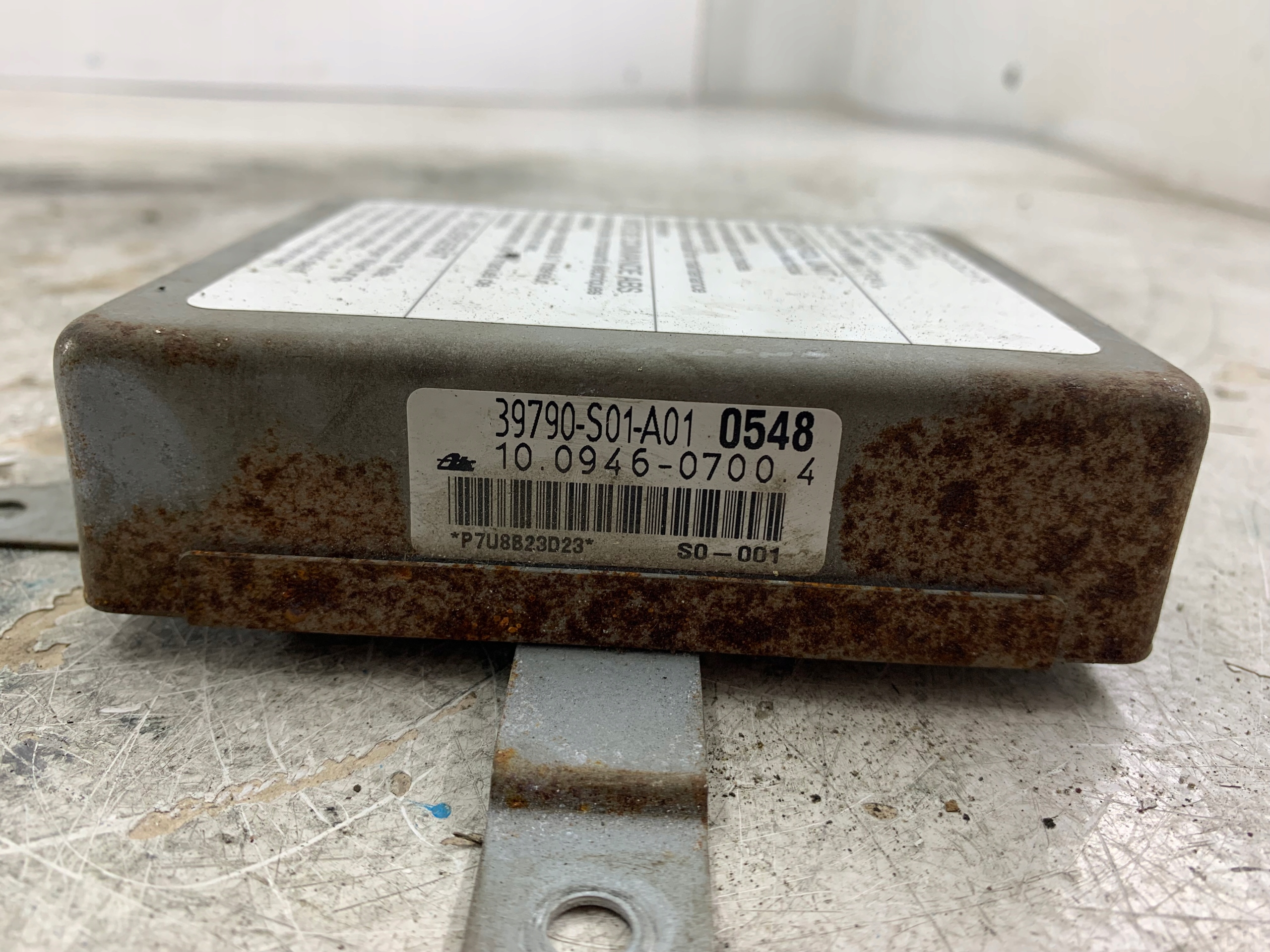 Dodatkowe zdjęcie używanej części: HONDA CIVIC VI MODUŁ PODUSZEK POWIETRZNYCH 39790-S01-A01