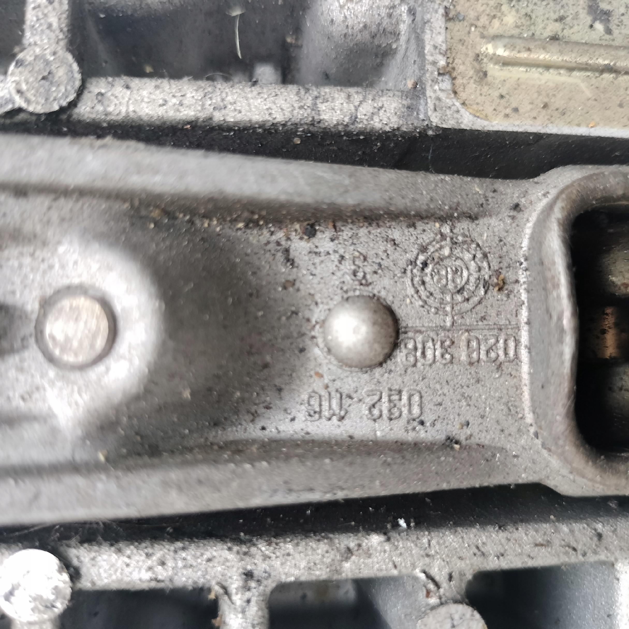 AUDI 80 B3 1.8 ROZDZIELACZ PALIWA 026133353 BOSCH - zdjęcie 6
