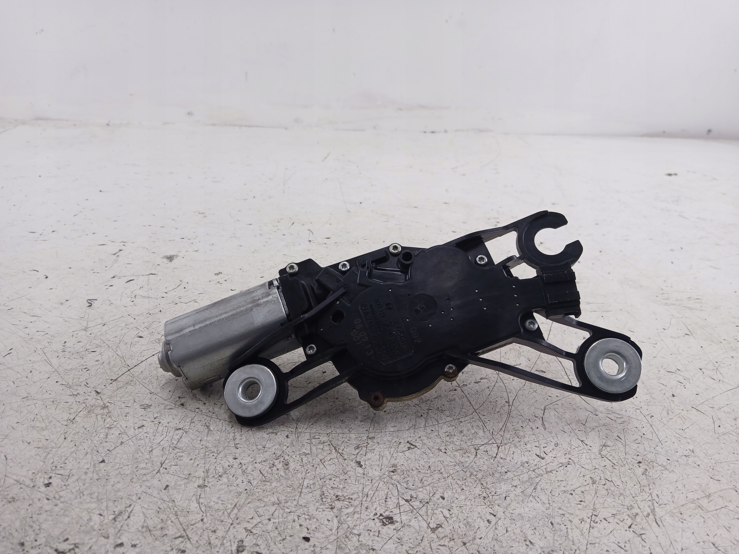 MERCEDES W211 KOMBI LIFT MECHANIZM WYCIERACZKI TYŁ A2118200342 - zdjęcie 4