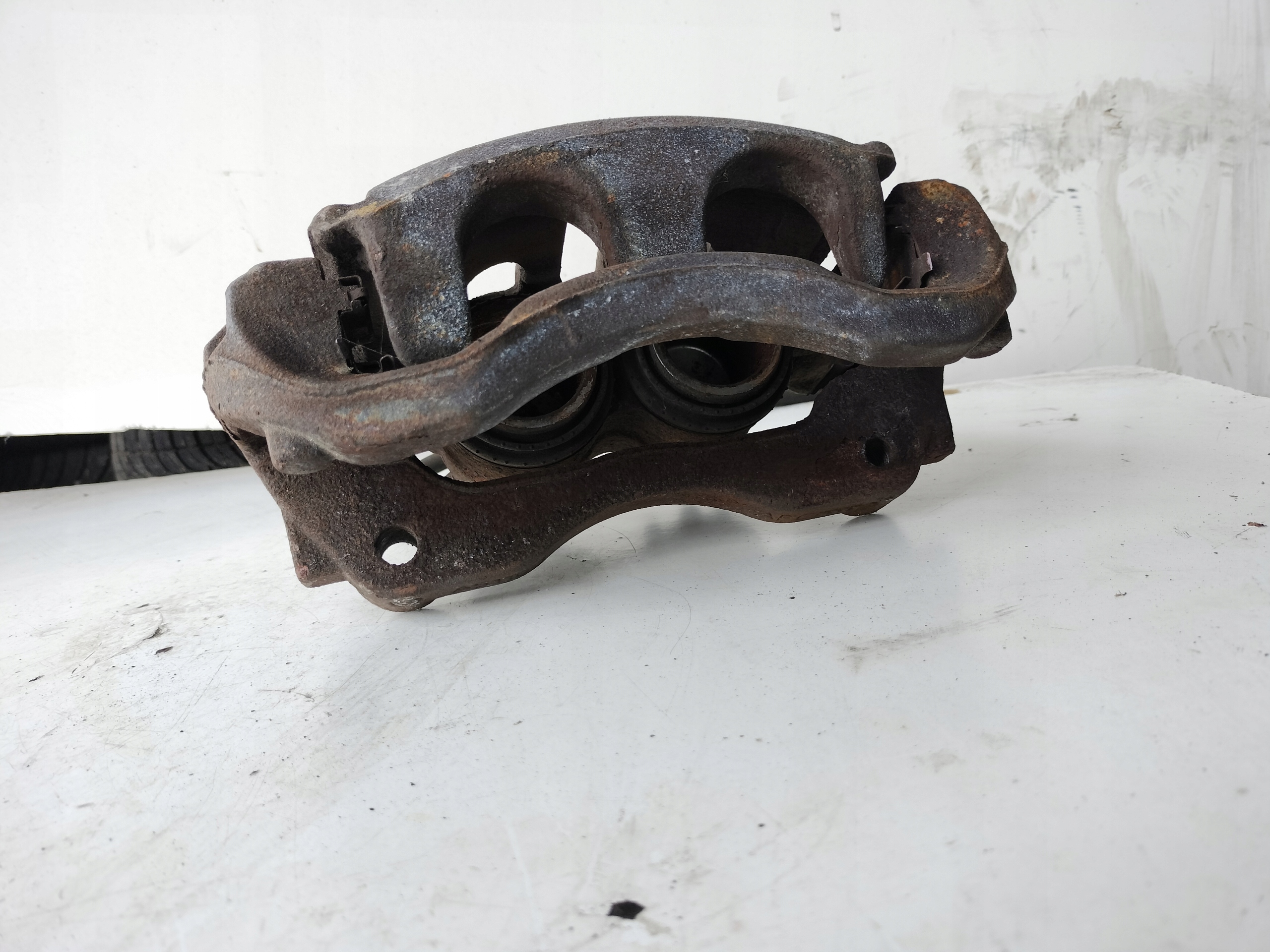 RENAULT MASTER IV III LIFT ZACISK HAMULCOWY PRAWY PRZÓD 410007358R - zdjęcie 4