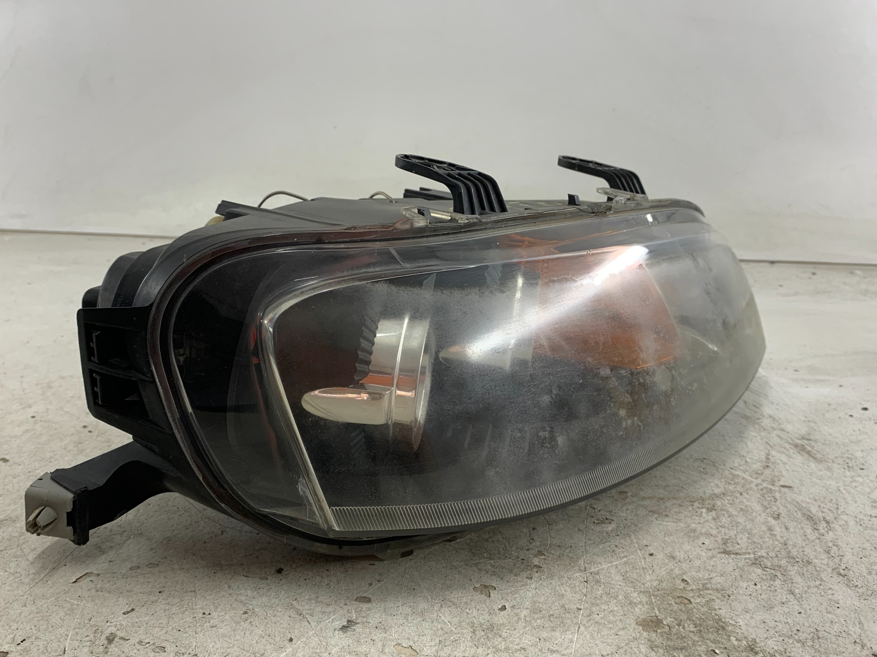 LAMPA PRAWA PRZEDNIA FIAT PUNTO 89100956 - zdjęcie 2
