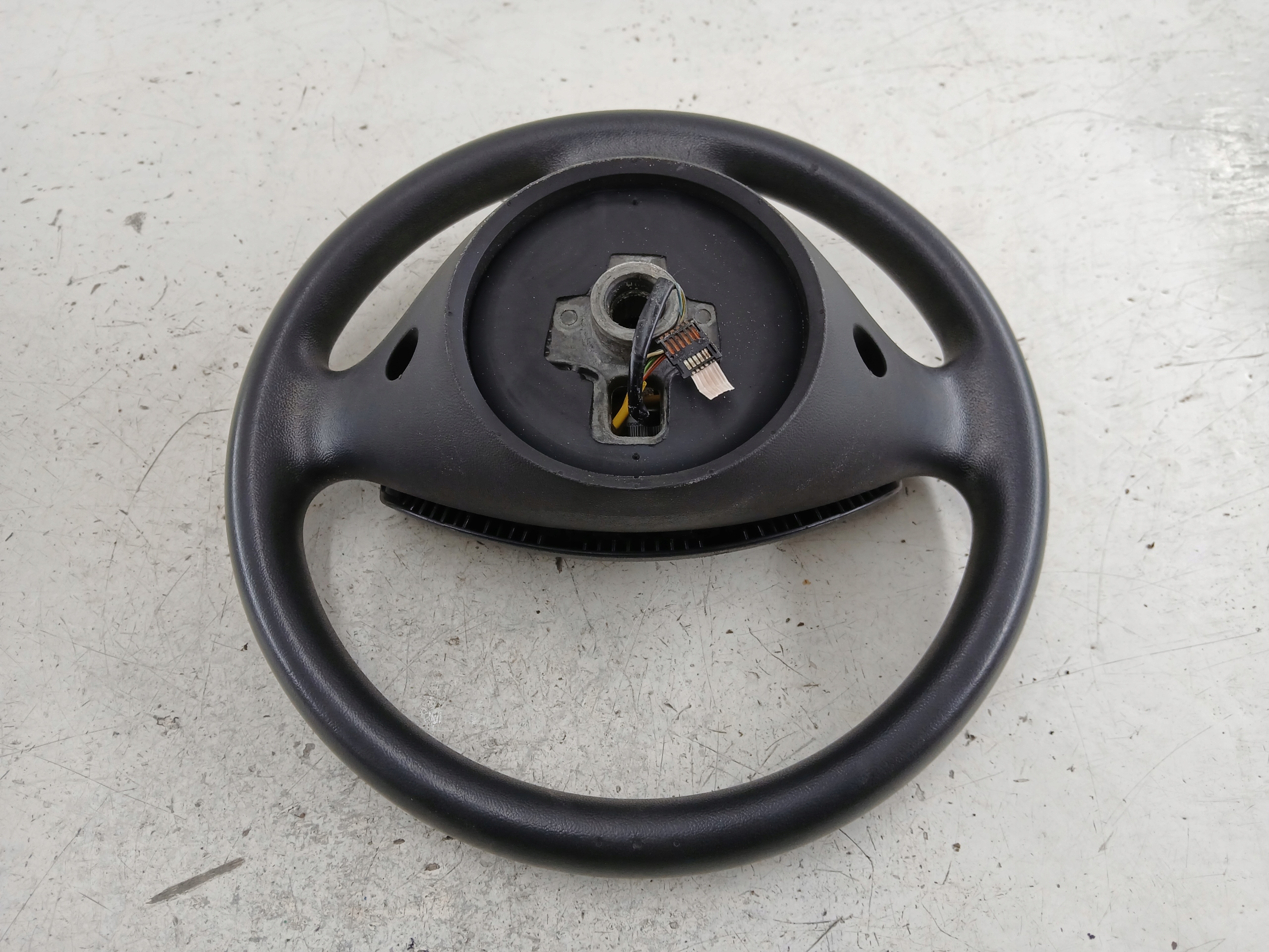 Dodatkowe zdjęcie używanej części: FIAT STILO KIEROWNICA + AIRBAG
