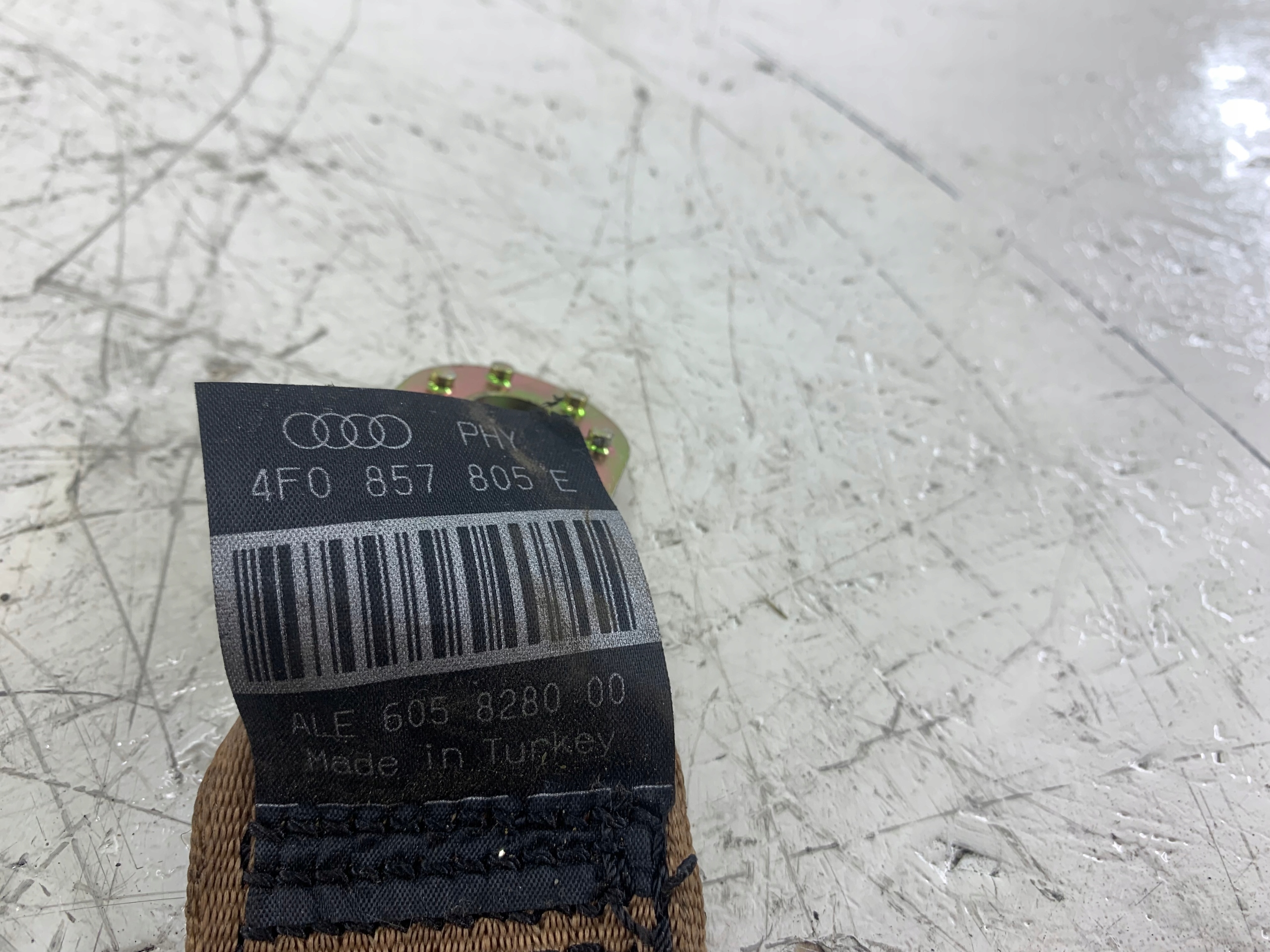 AUDI A6 C6 PAS BEZPIECZEŃSTWA LEWY PRAWY TYŁ 4F0857805E BRĄZOWY - zdjęcie 6