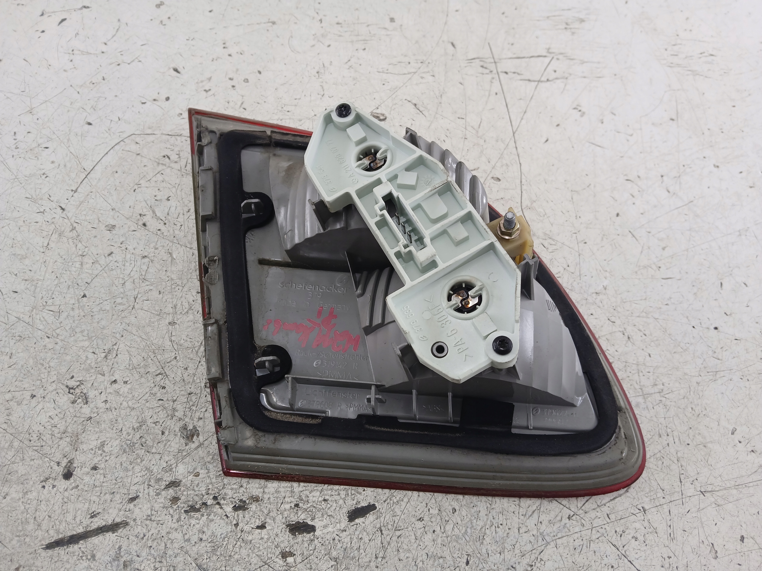 MERCEDES W211 KOMBI LIFT LAMPA PRAWA TYŁ KLAPA A2118203064 - zdjęcie 4