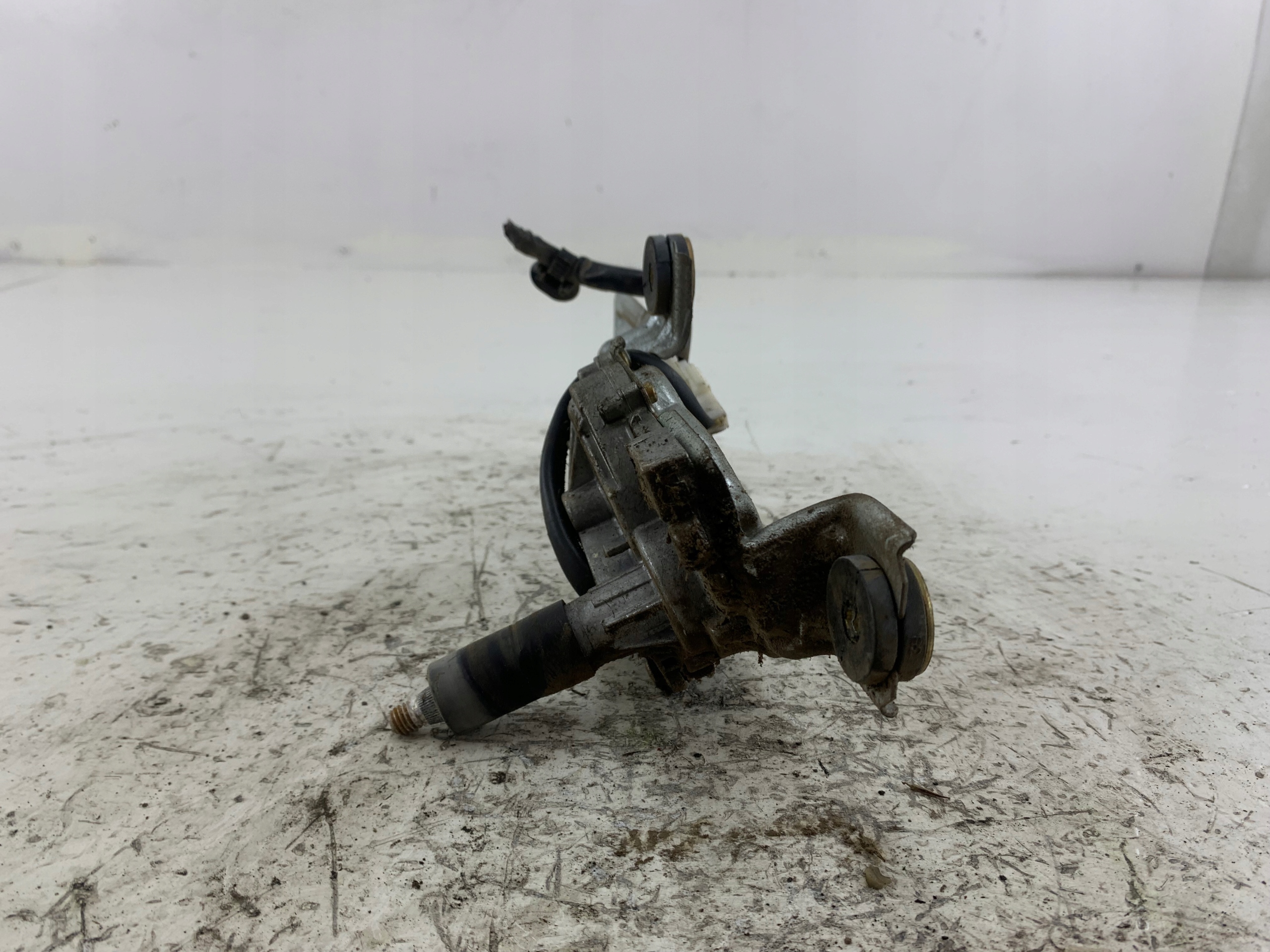 Dodatkowe zdjęcie używanej części: MITSUBISHI PAJERO PININ MECHANIZM WYCIERACZEK TYŁ 0390206518