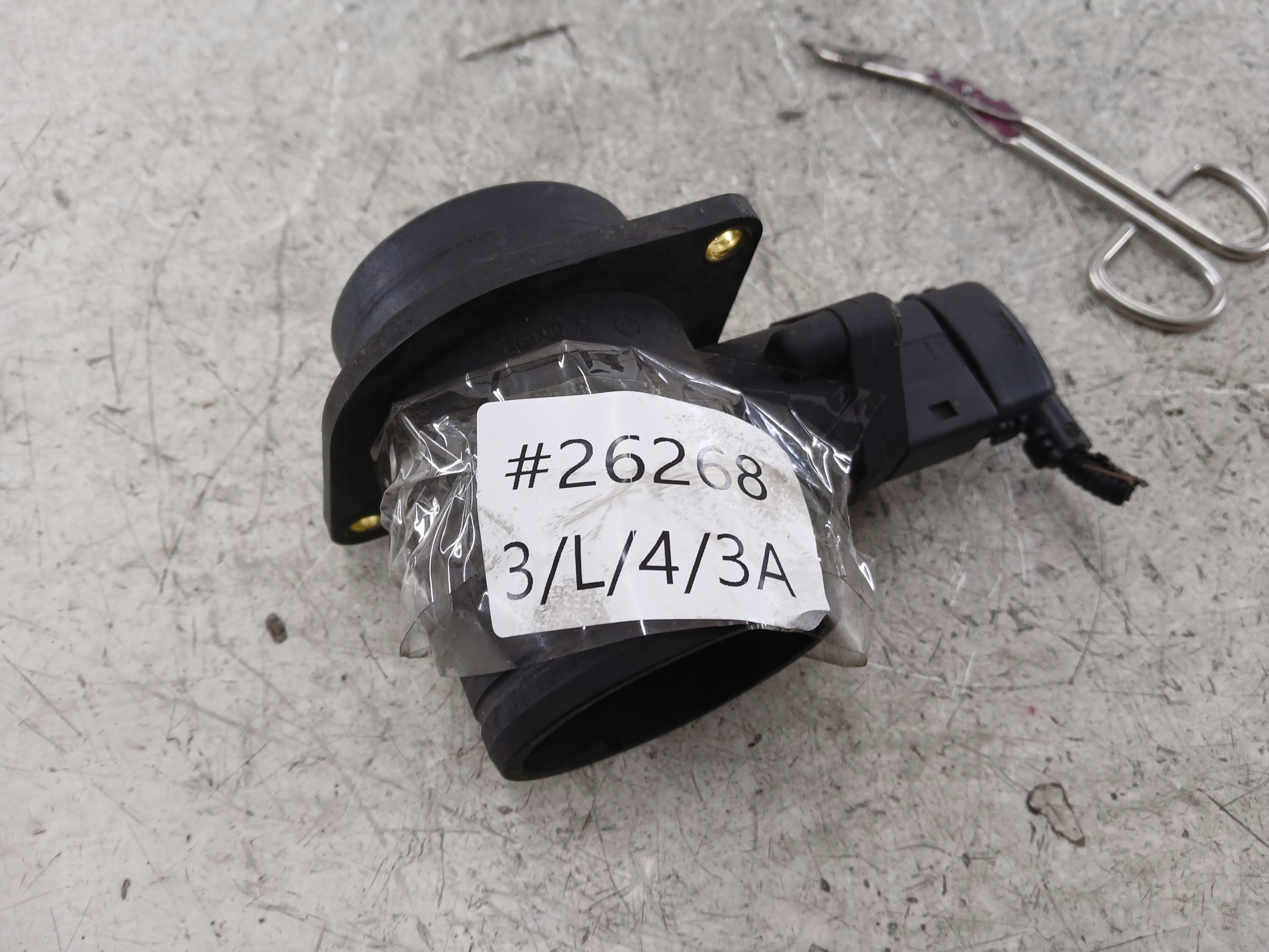VW GOLF IV 1.9 TDI PRZEPŁYWOMIERZ 06A906461 - zdjęcie 7