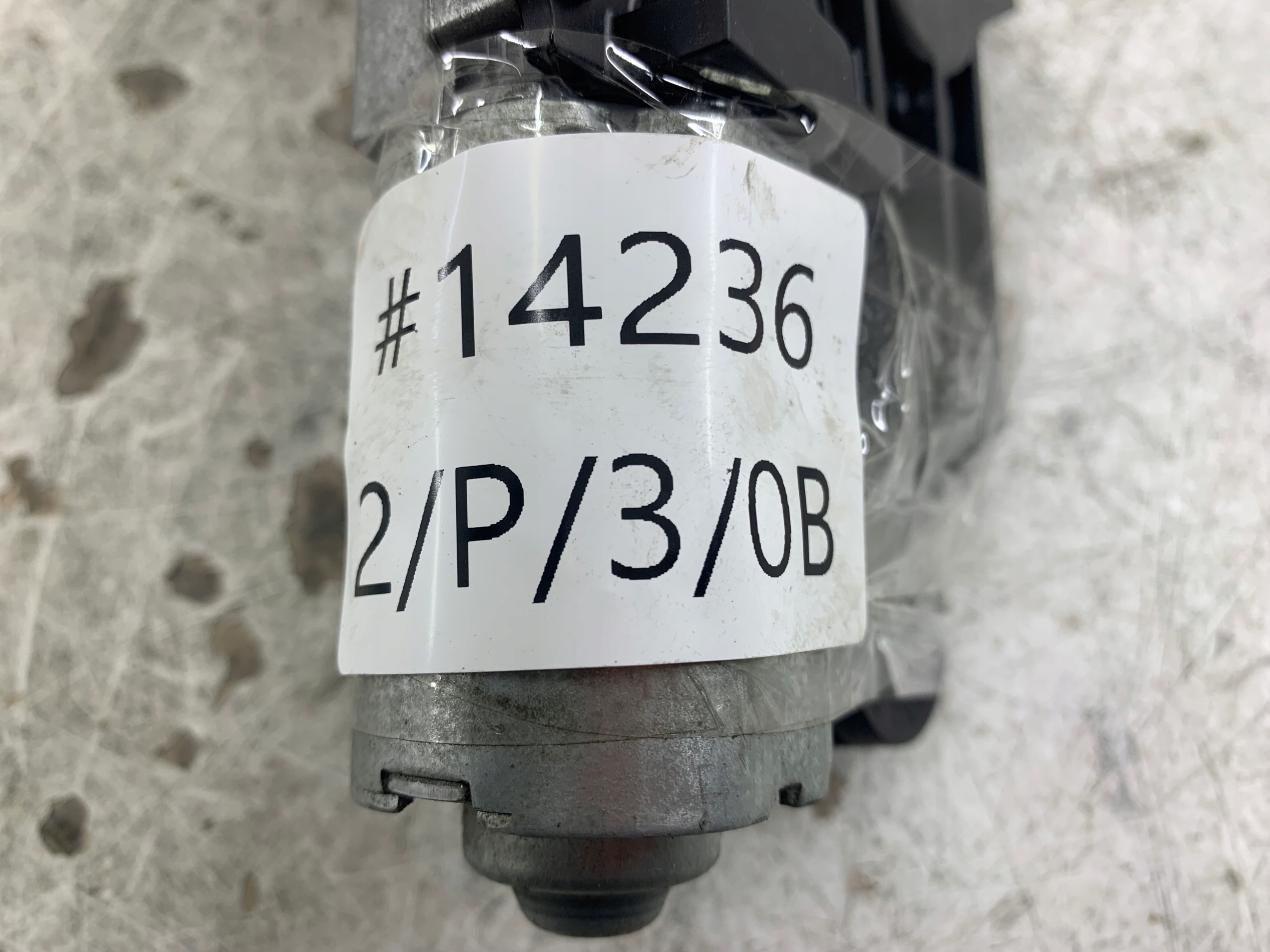 FORD FOCUS MK2 MECHANIZM WYCIERACZEK TYŁ 3M51R17K441AE - zdjęcie 7