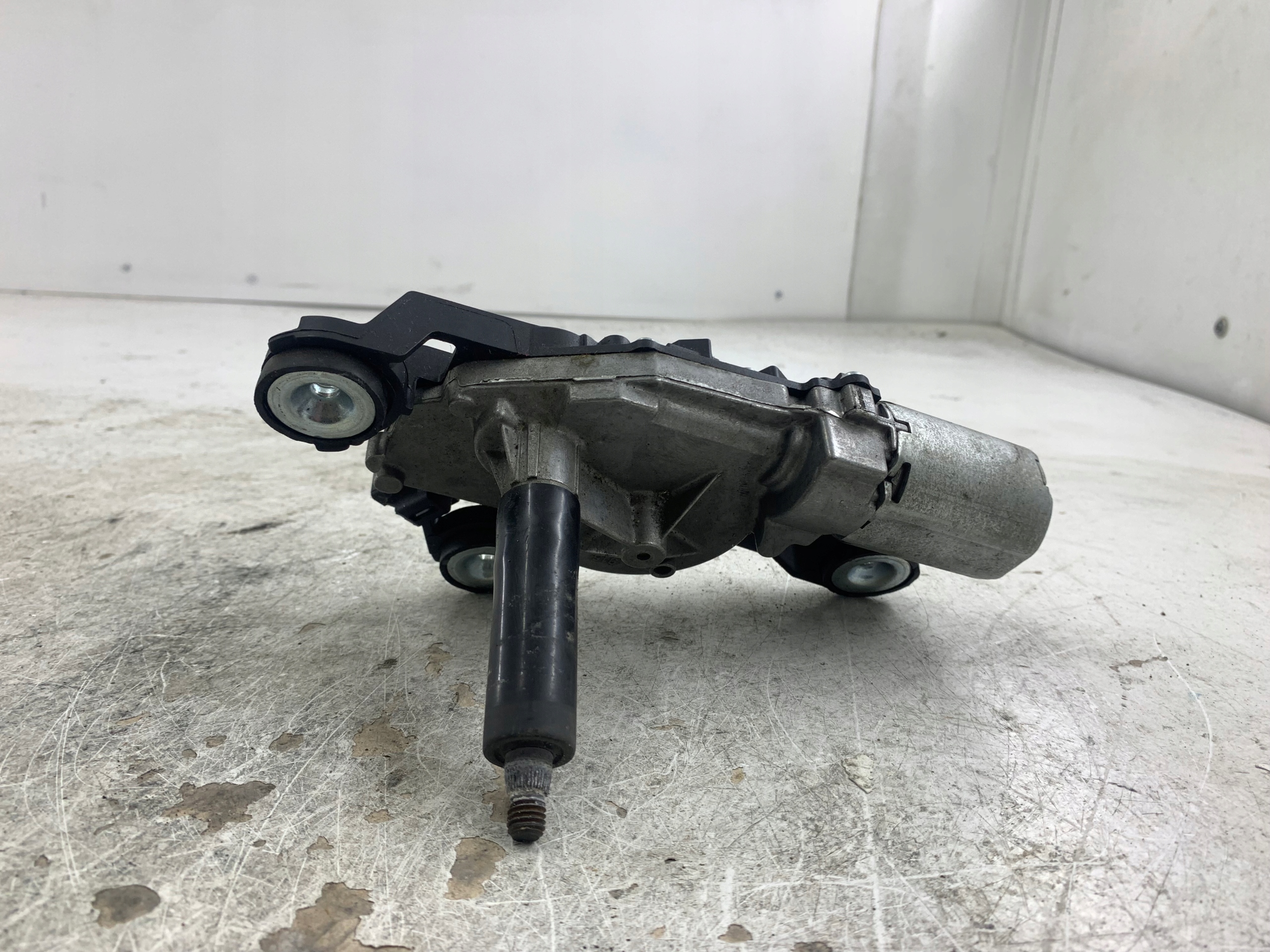 FORD FOCUS MK2 MECHANIZM WYCIERACZEK TYŁ 3M51R17K441AE - zdjęcie 4