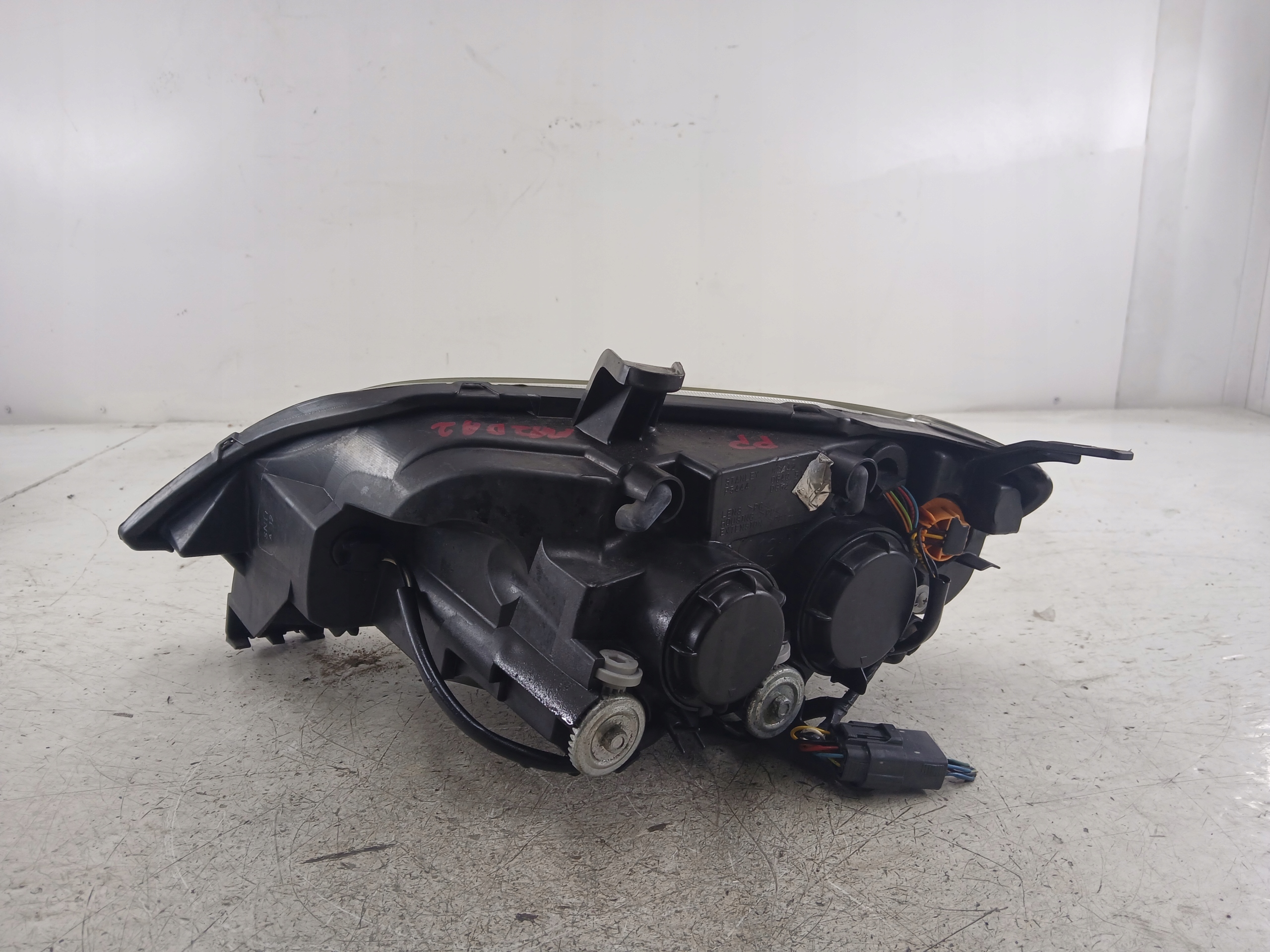 Dodatkowe zdjęcie używanej części: MAZDA 2 DY LIFT LAMPA PRAWA PRZÓD