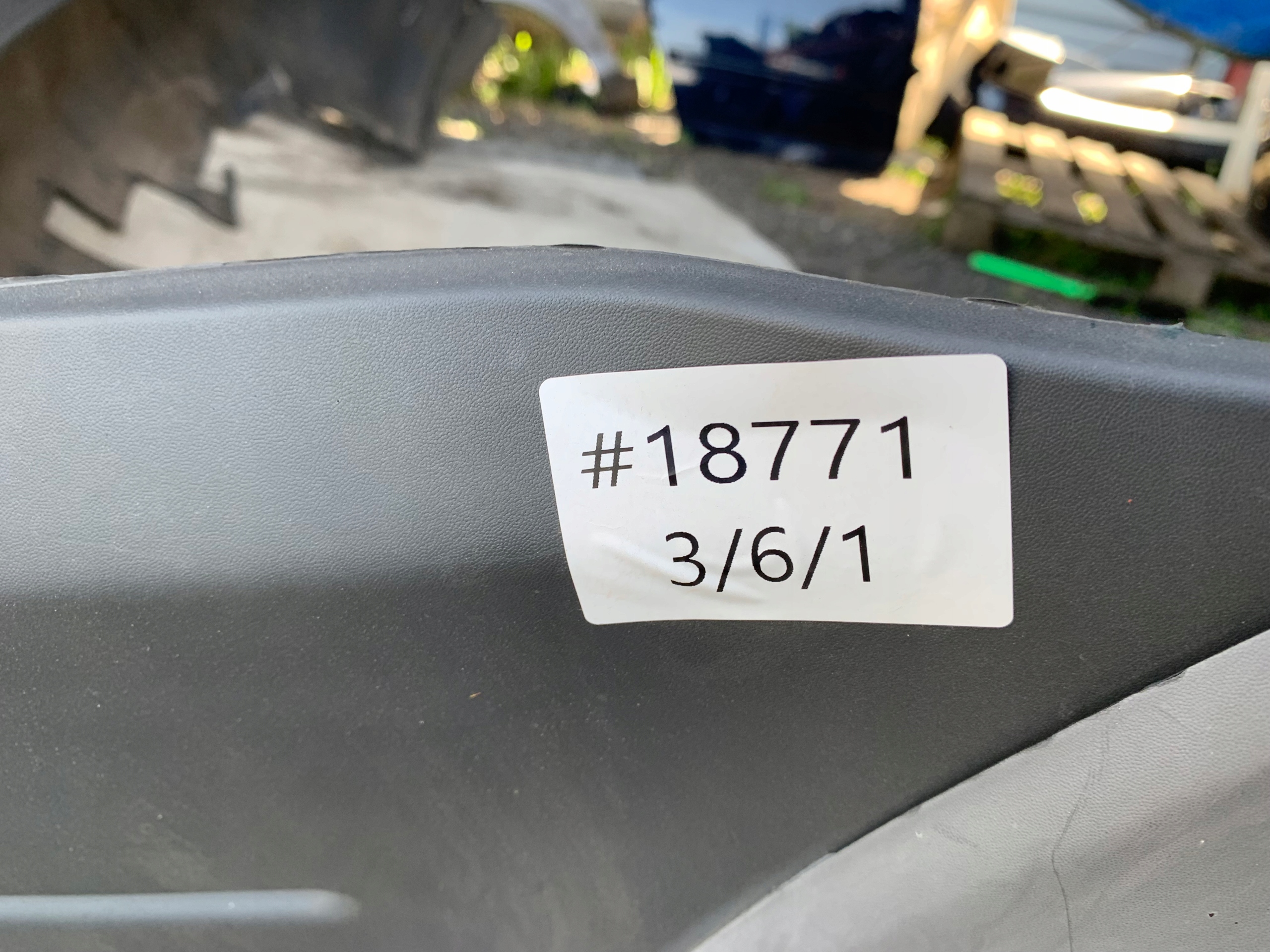 FORD MAVERICK II ZDERZAK TYŁ TYLNY SZARY - zdjęcie 7