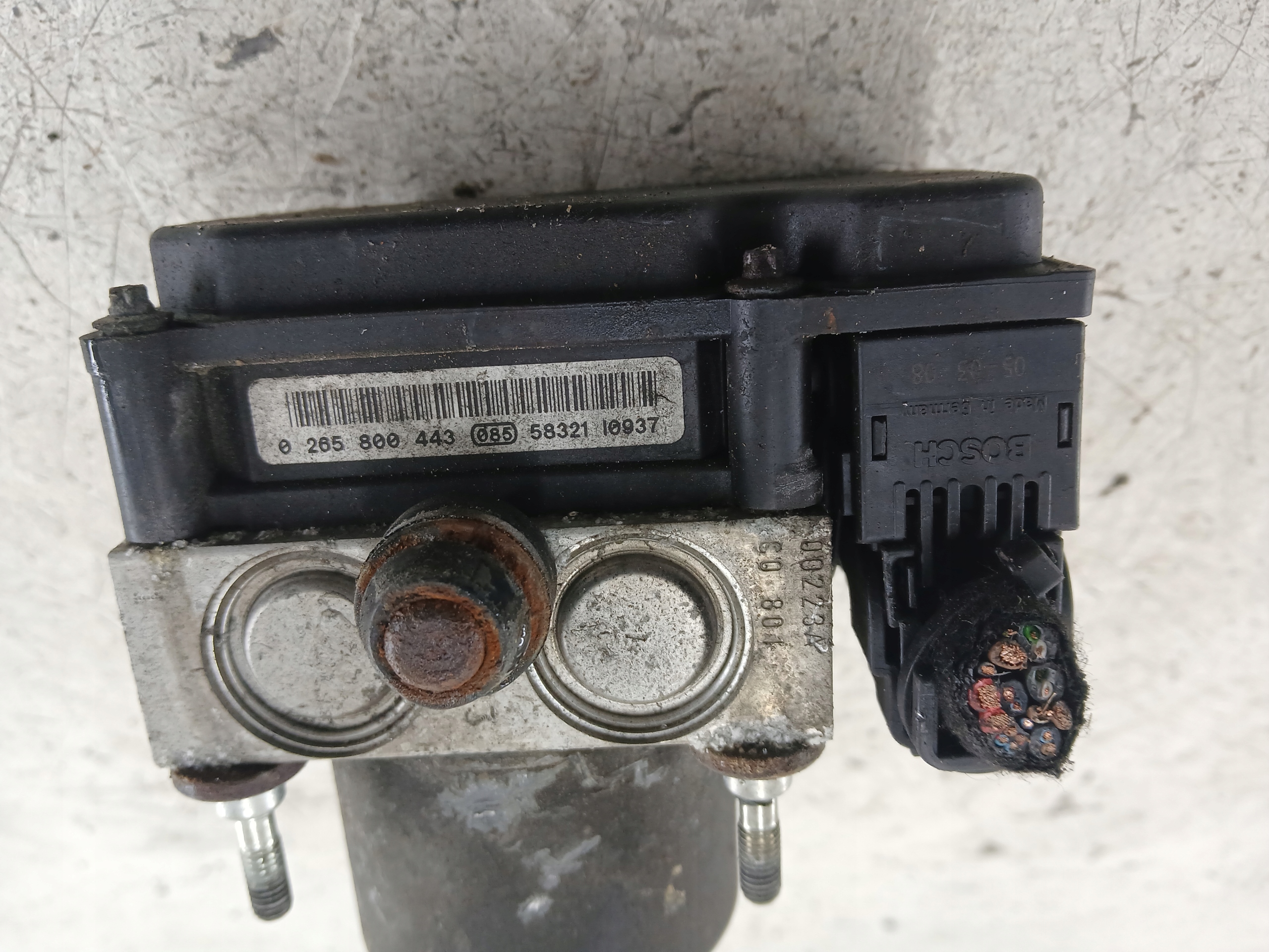 Dodatkowe zdjęcie używanej części: OPEL CORSA C POMPA HAMULCOWA ABS 13182319 0265800443