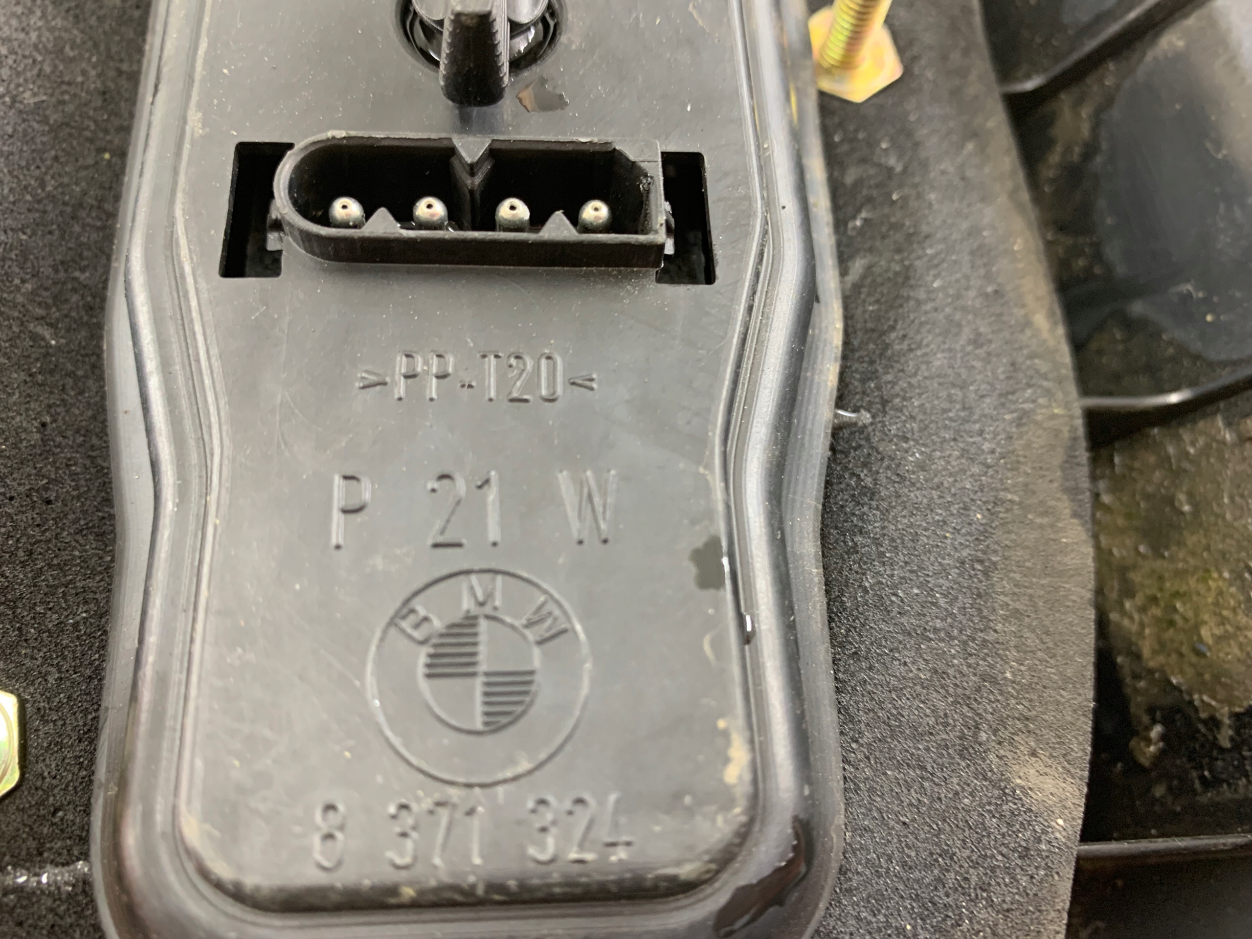 BMW E39 KOMBI TOURING LAMPA LEWA TYŁ - zdjęcie 7