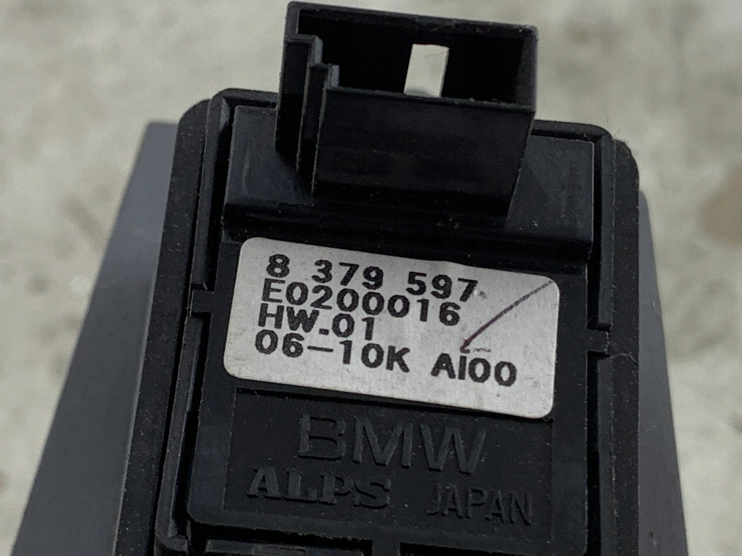 BMW E65 PRZEŁĄCZNIK PANEL SZYB LEWY PRZÓD SCHOWEK 8379597 - zdjęcie 11