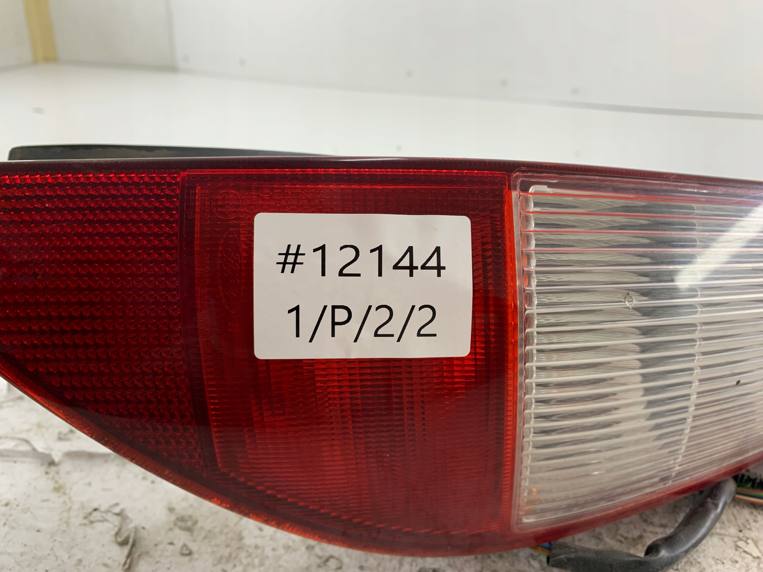 FORD MONDEO MK3 KOMBI LAMPA PRAWA TYŁ - zdjęcie 5