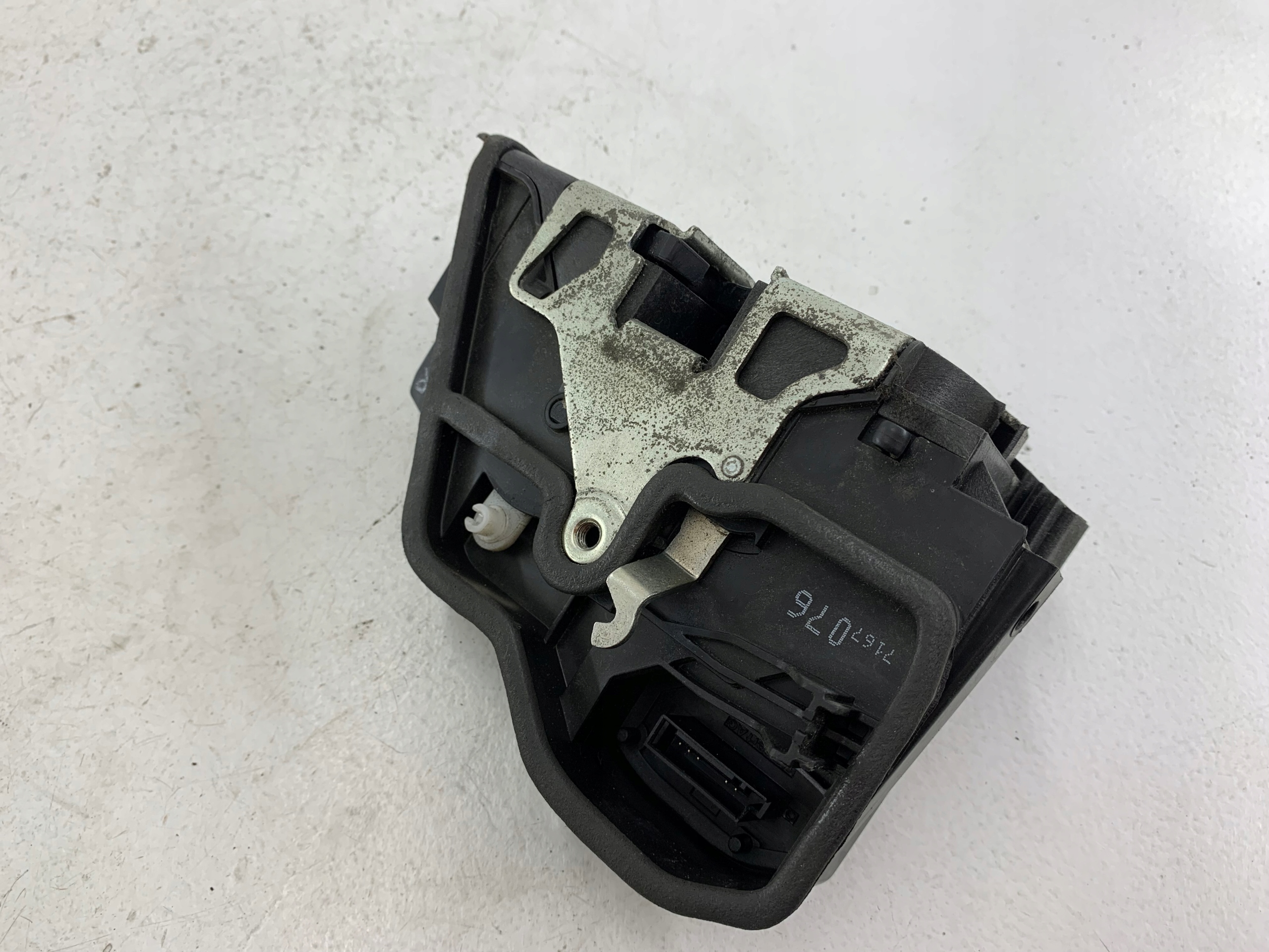 BMW E60 E61 ZAMEK DRZWI PRAWY TYŁ 7167076 - zdjęcie 8