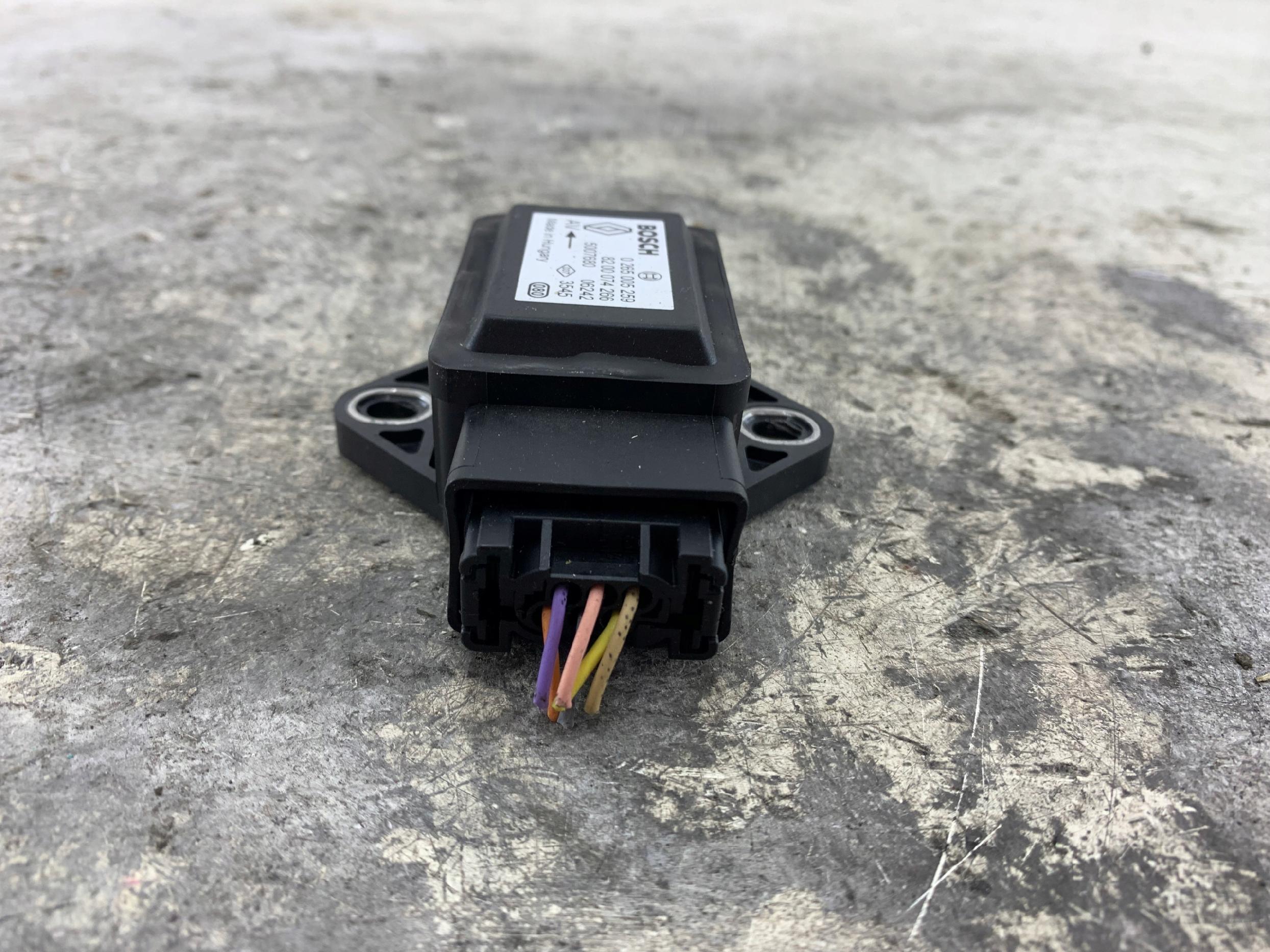 Dodatkowe zdjęcie używanej części: RENAULT SCENIC II MEGANE II MODUŁ CZUJNIK SENSOR ESP 8200074266