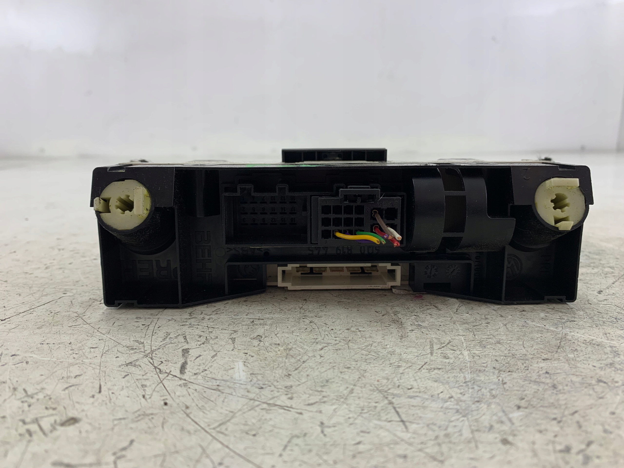 Dodatkowe zdjęcie używanej części: VW FOX PANEL KLIMATYZACJI 6Q0819045T