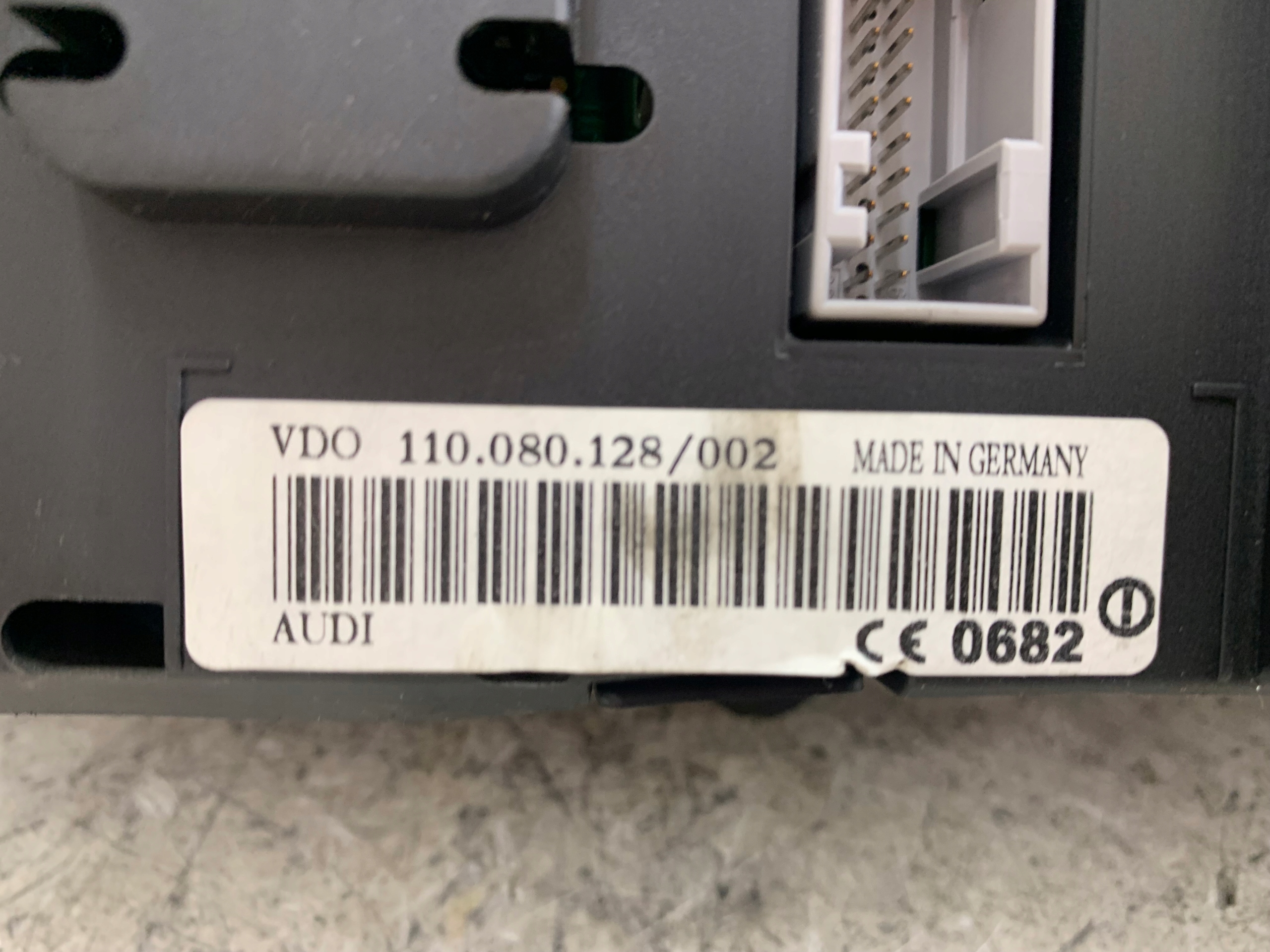 AUDI A6 C5 3.0 LIFT LICZNIK ZEGARY 4B0920933J - zdjęcie 5