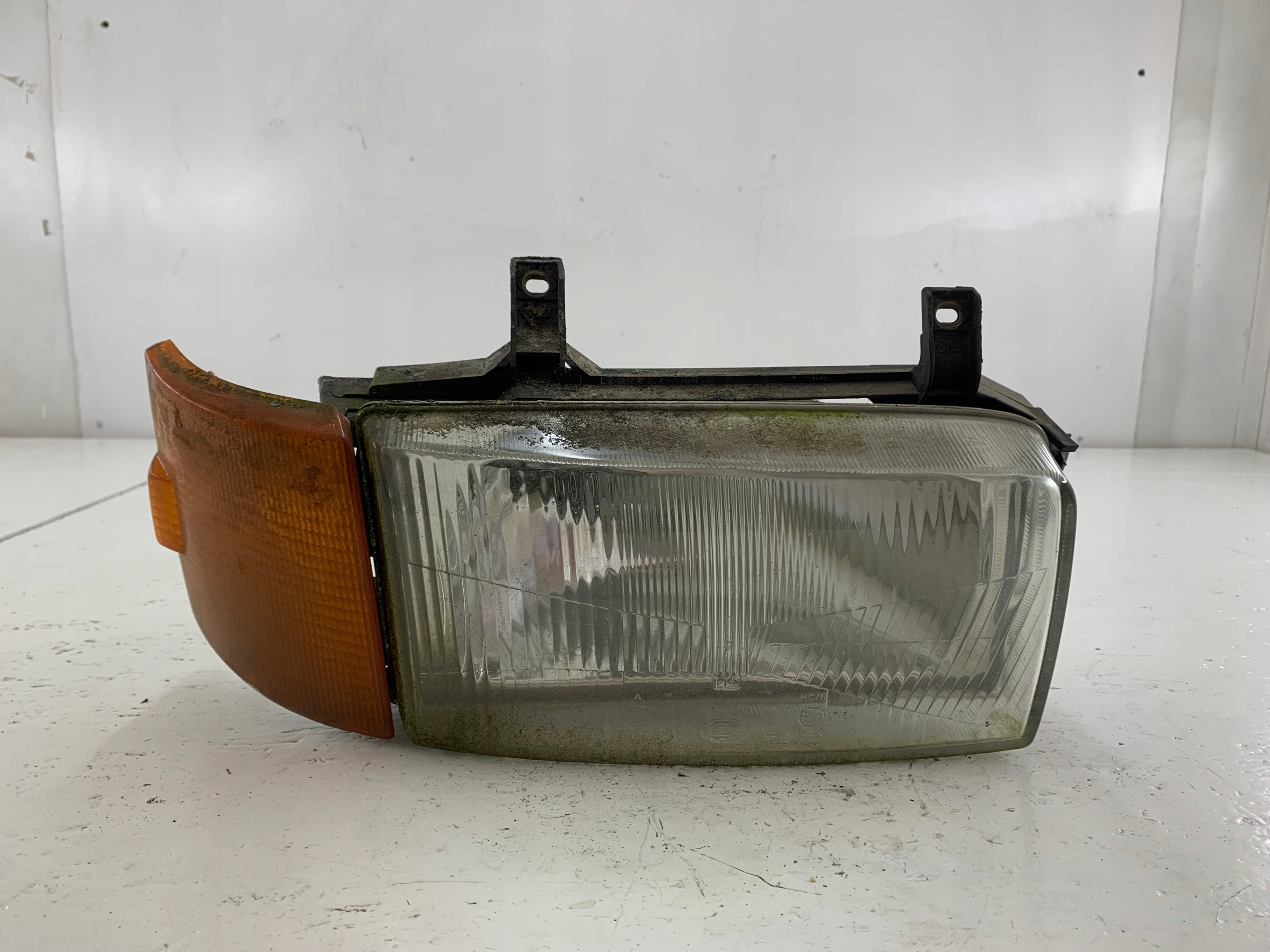 Dodatkowe zdjęcie używanej części: VW TRANSPORTER T4 LAMPA PRAWA PRZÓD + KIERUNKOWSKAZ