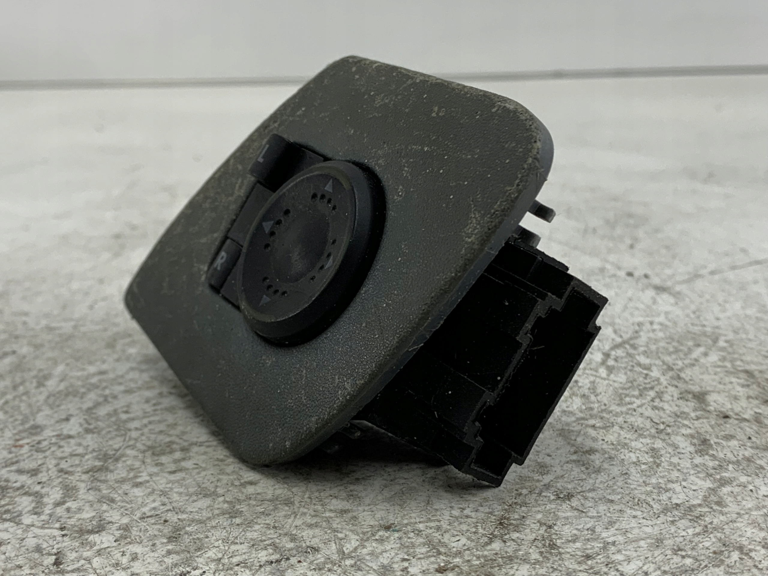 SKODA OCTAVIA I PANEL REGULACJI LUSTEREK 1U1959565C - zdjęcie 4