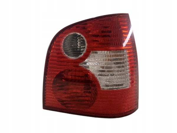 VW POLO IV 9N LAMPA PRAWA TYŁ