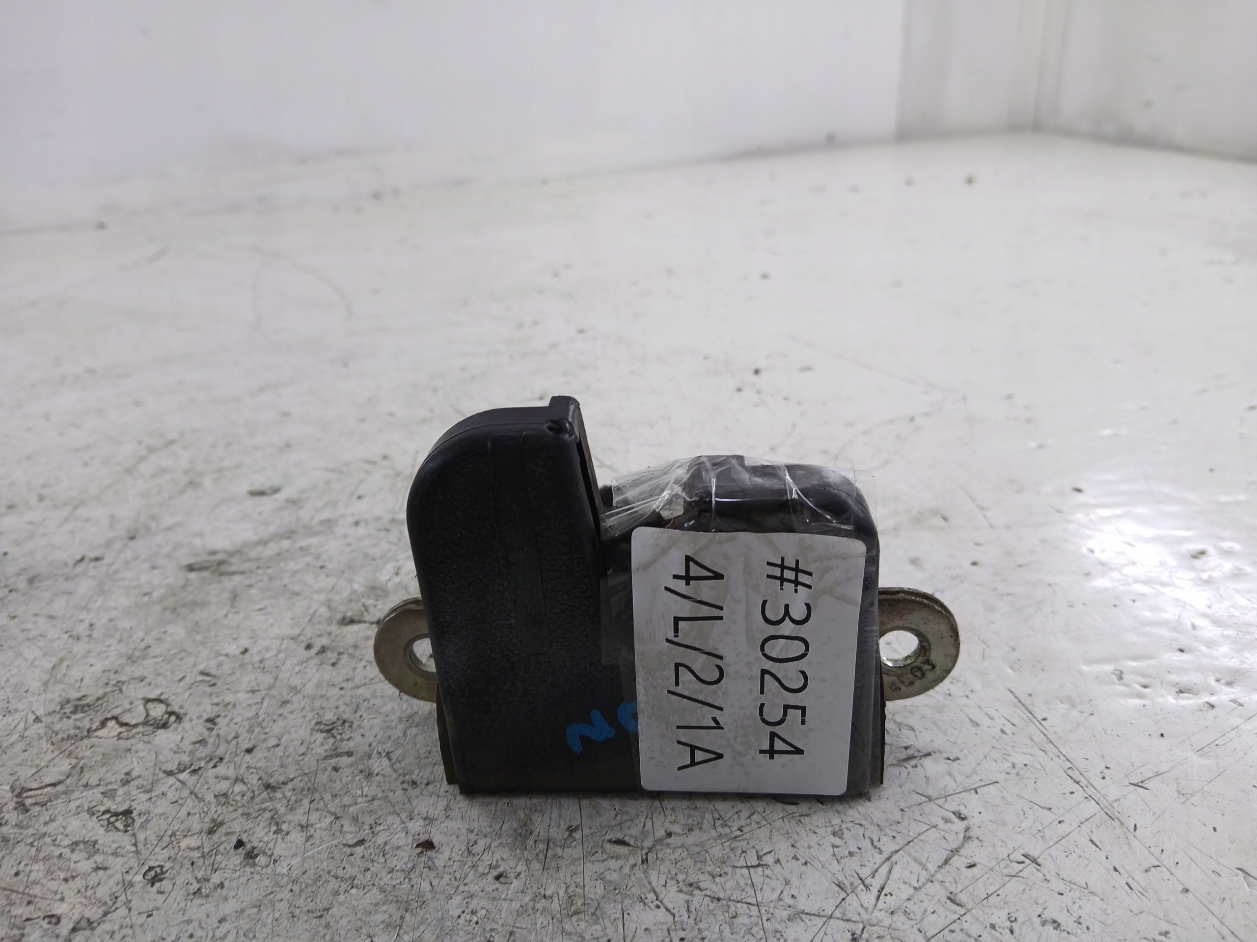 VW TOURAN I ZAMEK KLAPY BAGAŻNIKA 1T0827505D - zdjęcie 7