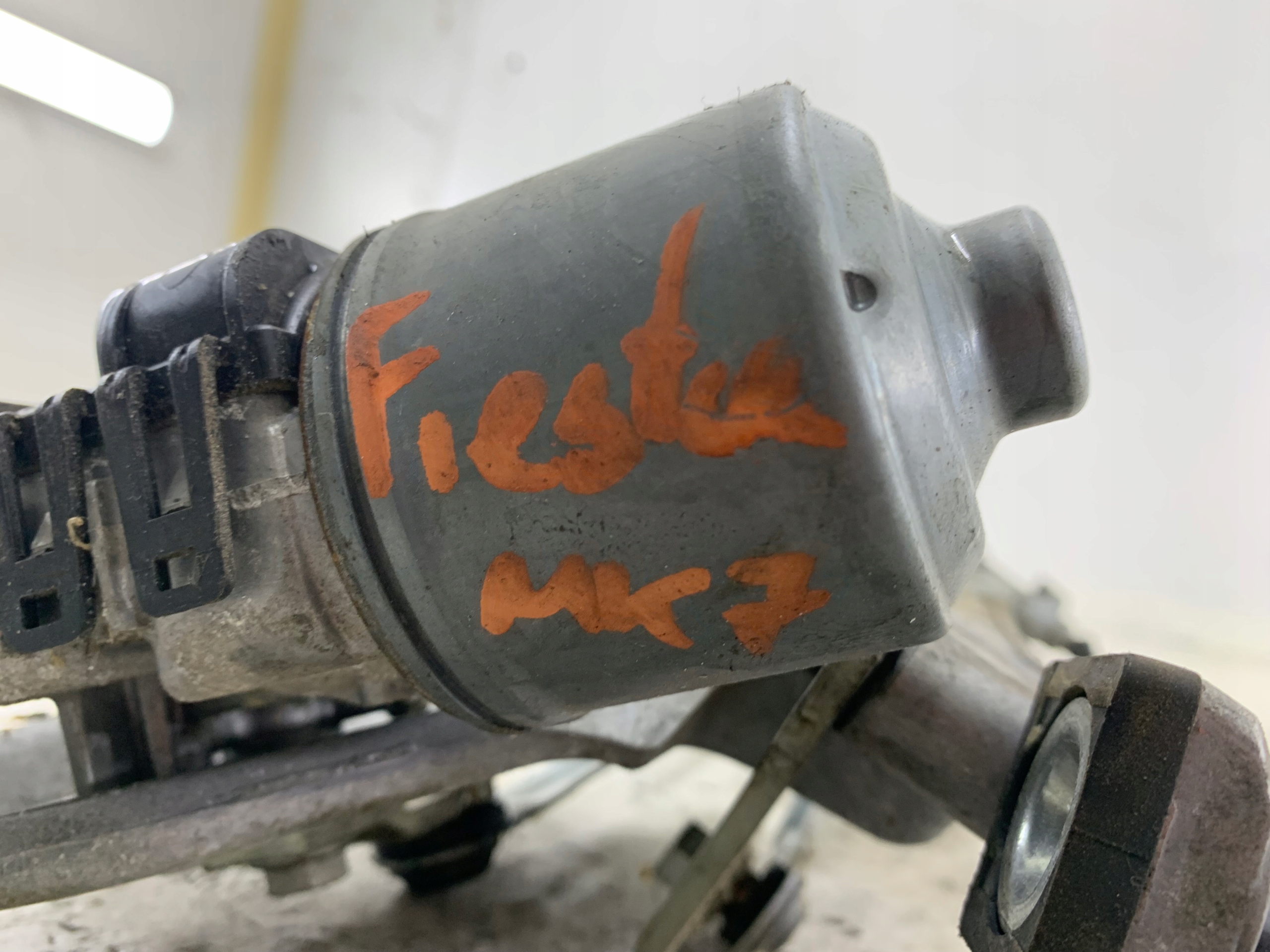 FORD FIESTA MK7 MECHANIZM WYCIERACZEK PRZÓD 8A6117B571AB - zdjęcie 5