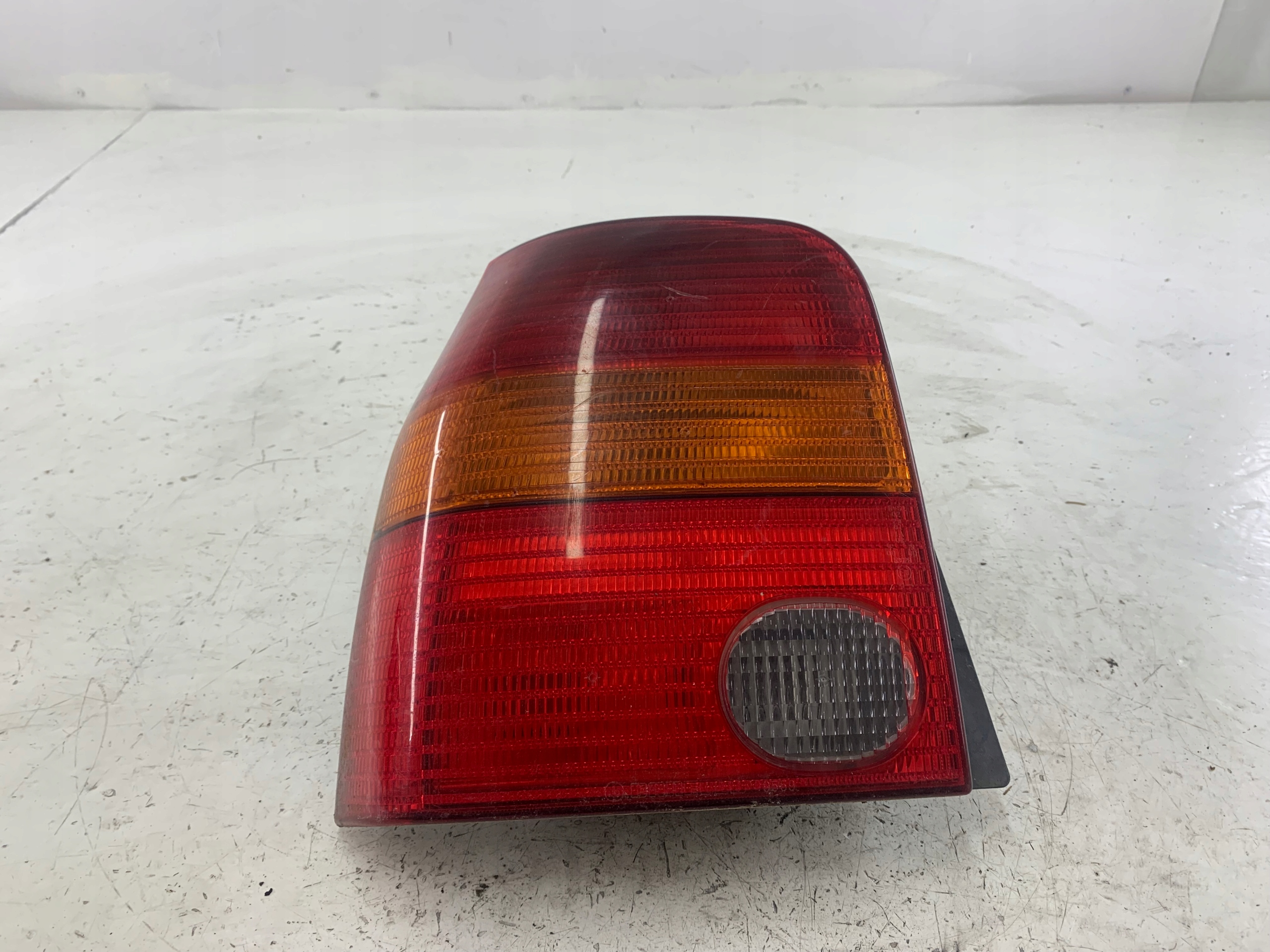 Dodatkowe zdjęcie używanej części: VW LUPO AROSA LAMPA LEWA TYŁ TYLNA