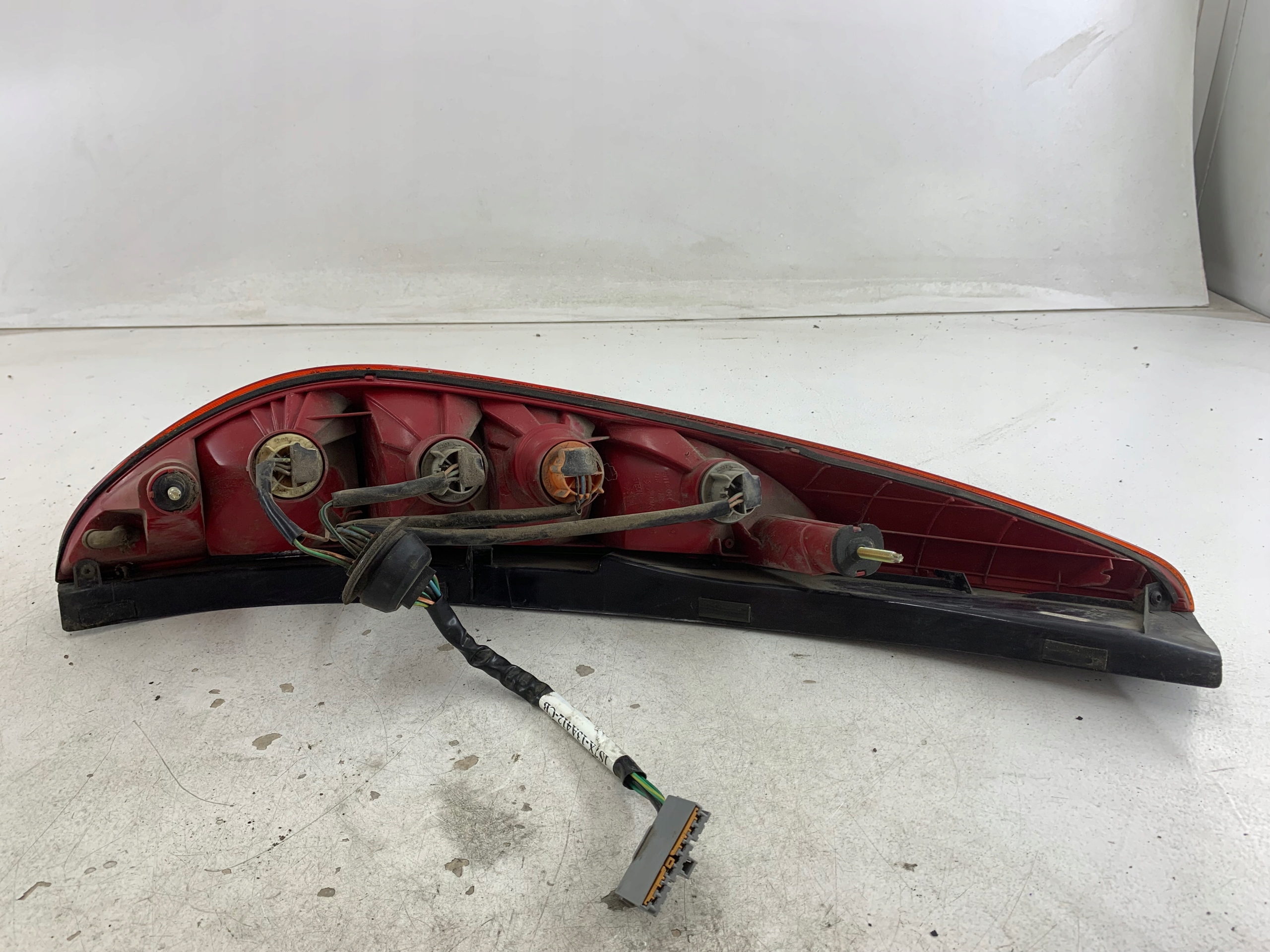 FORD MONDEO MK3 KOMBI LAMPA PRAWA TYŁ - zdjęcie 5