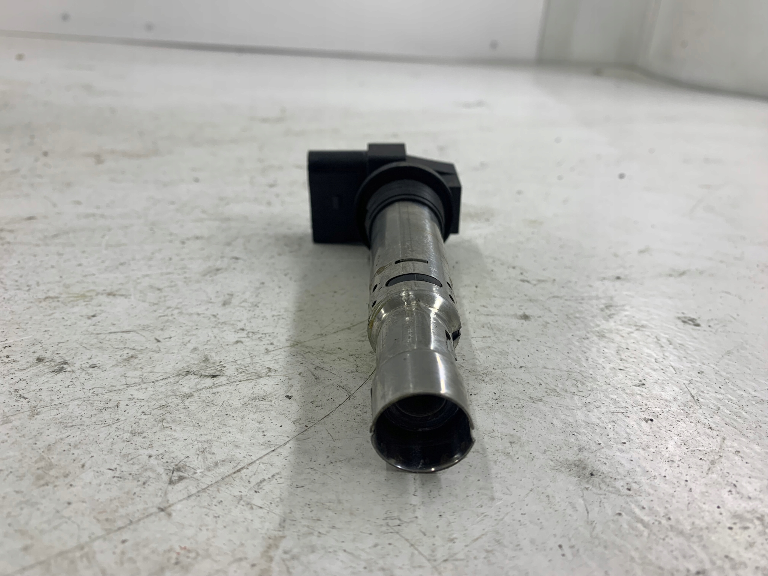 Dodatkowe zdjęcie używanej części: VW GOLF V 1.4 TSI SEAT IBIZA III FABIA I 1.4 CEWKA ZAPŁONOWA 036905715E