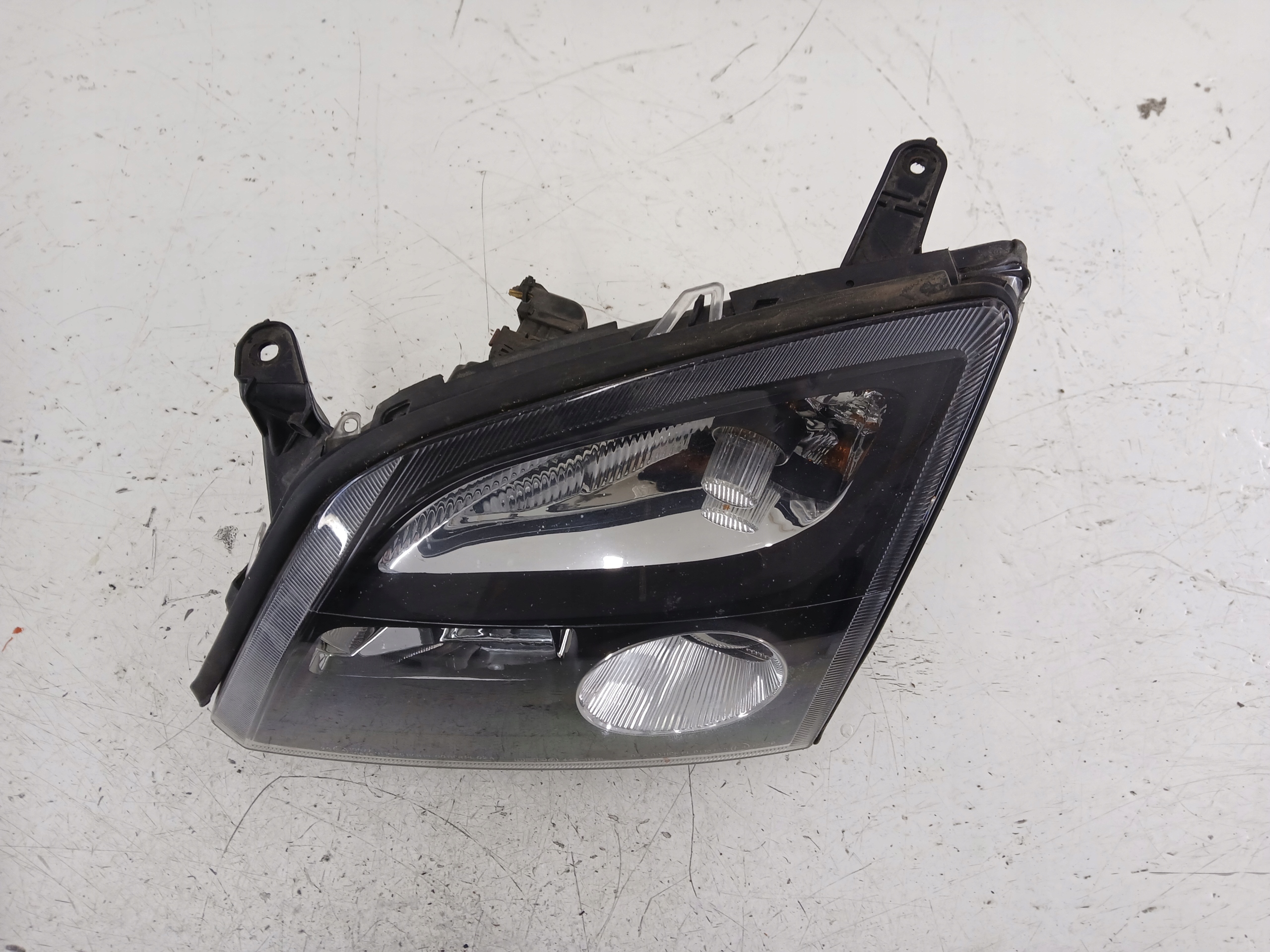 OPEL VECTRA C LAMPA LEWA PRZÓD CZARNA - zdjęcie 3
