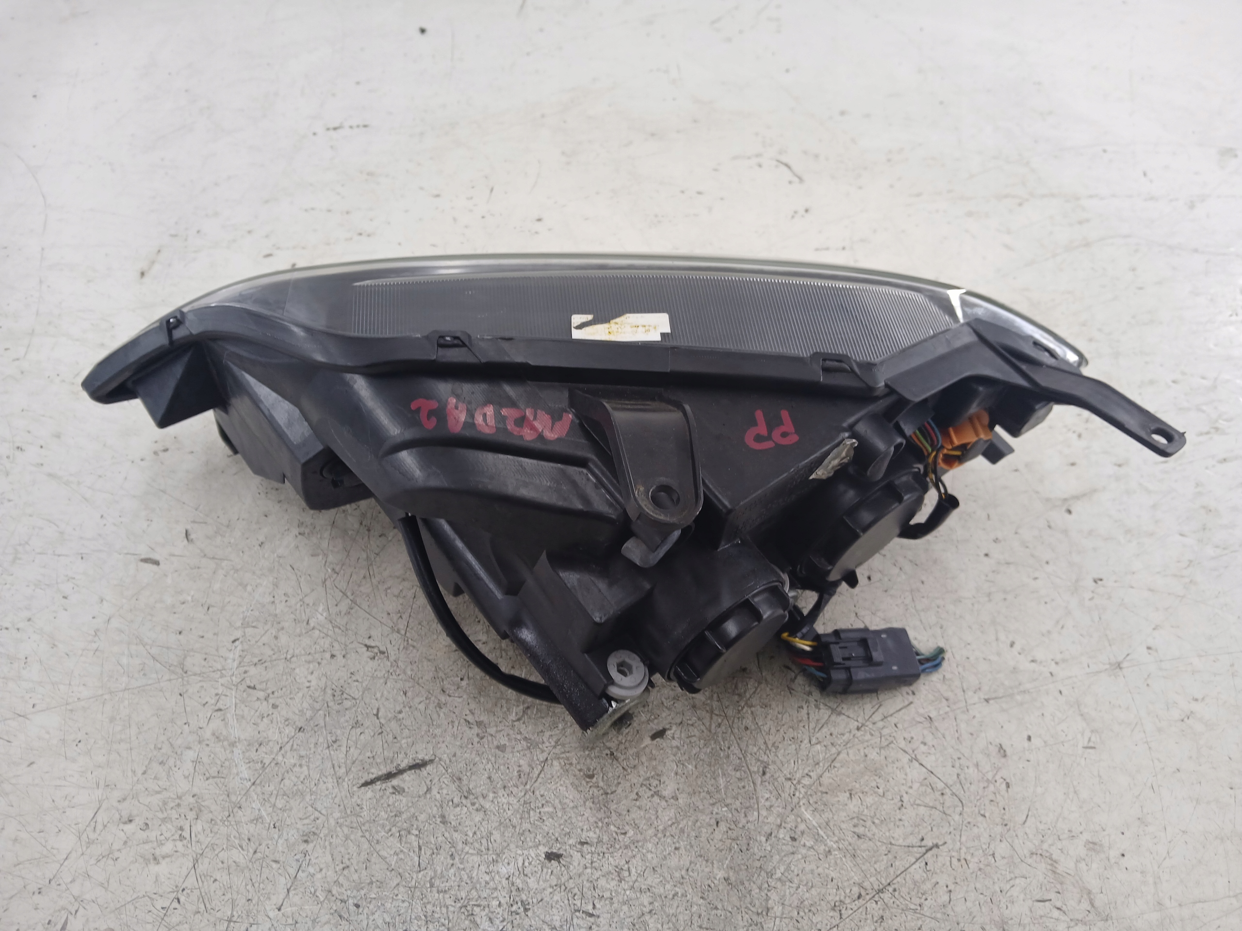 Dodatkowe zdjęcie używanej części: MAZDA 2 DY LIFT LAMPA PRAWA PRZÓD