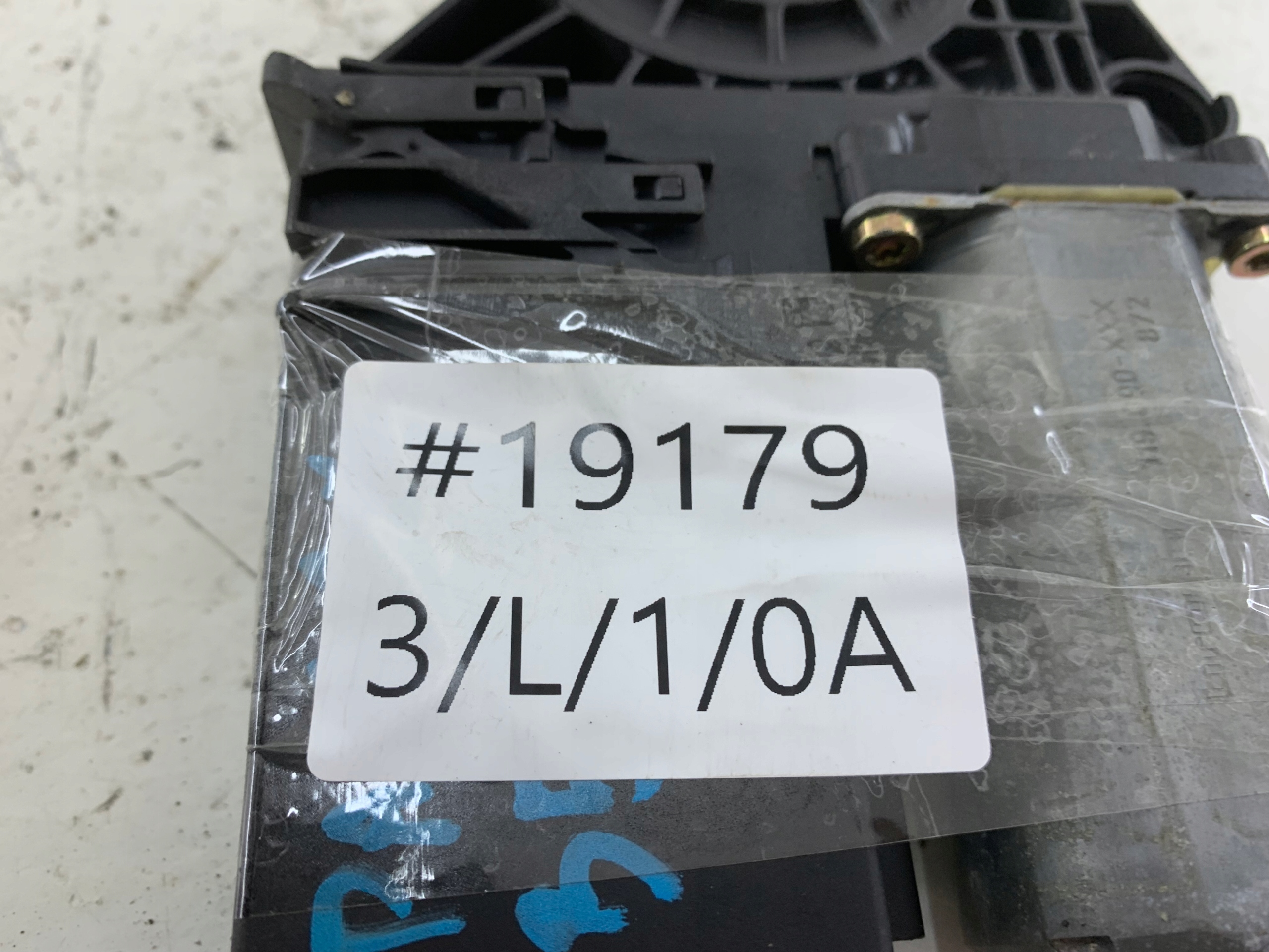 VW PASSAT B5 LIFT SILNICZEK SZYBY PRAWY PRZÓD 0130821694 - zdjęcie 8