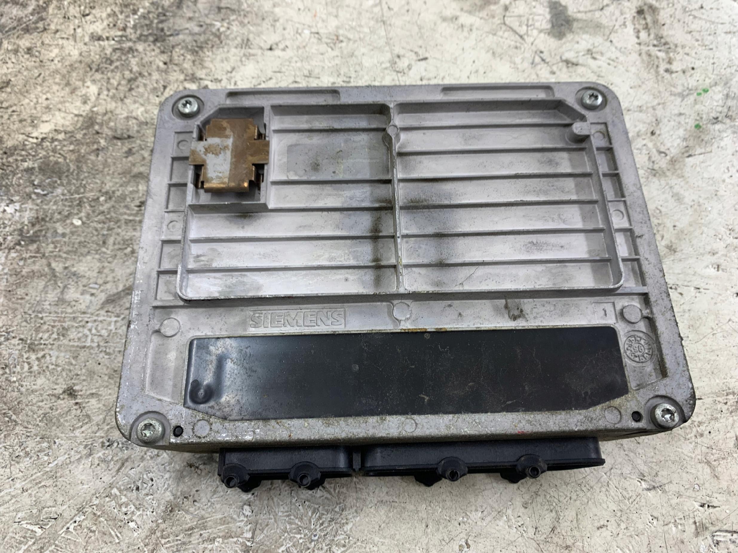 AUDI A3 8L 1.6 STEROWNIK KOMPUTER 06A906019D - zdjęcie 5