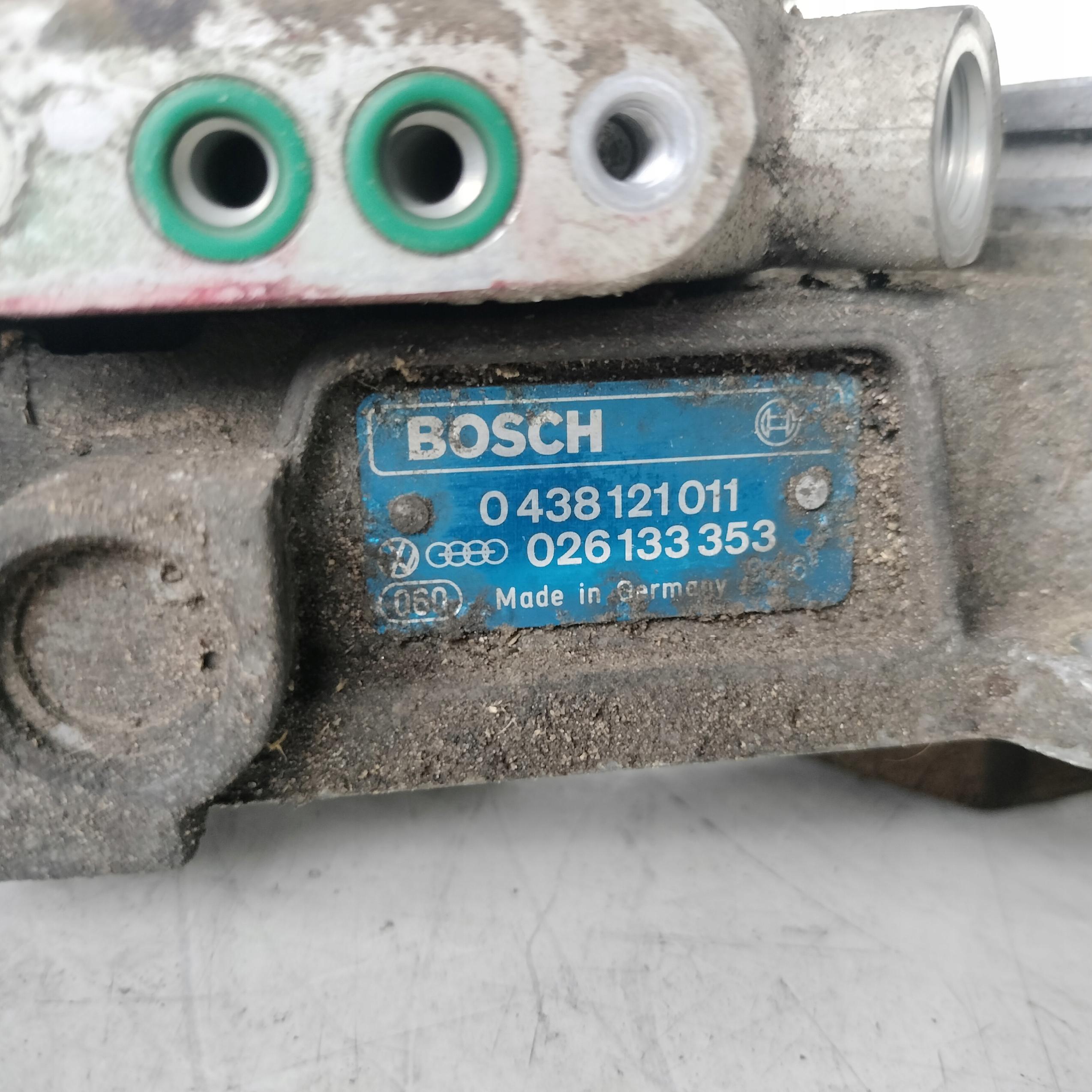 Dodatkowe zdjęcie używanej części: AUDI 80 B3 1.8 ROZDZIELACZ PALIWA 026133353 BOSCH