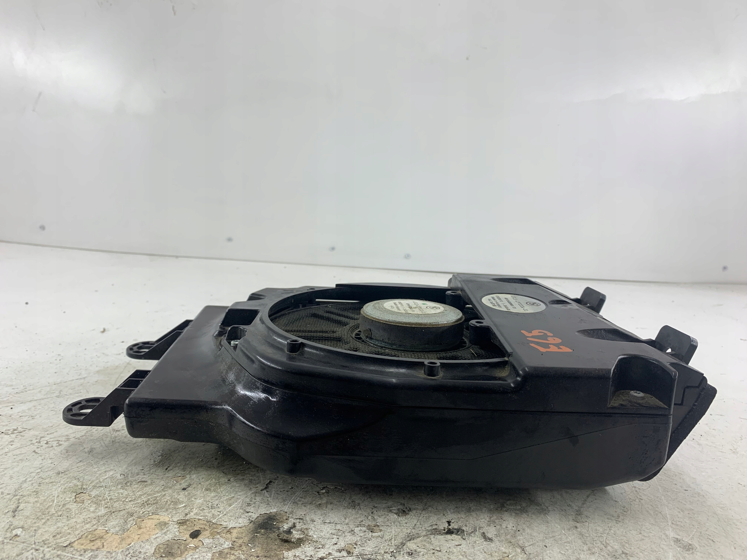 Dodatkowe zdjęcie używanej części: BMW E65 GŁOŚNIK NISKOTONOWY SUBWOOFER 6929100 6970006