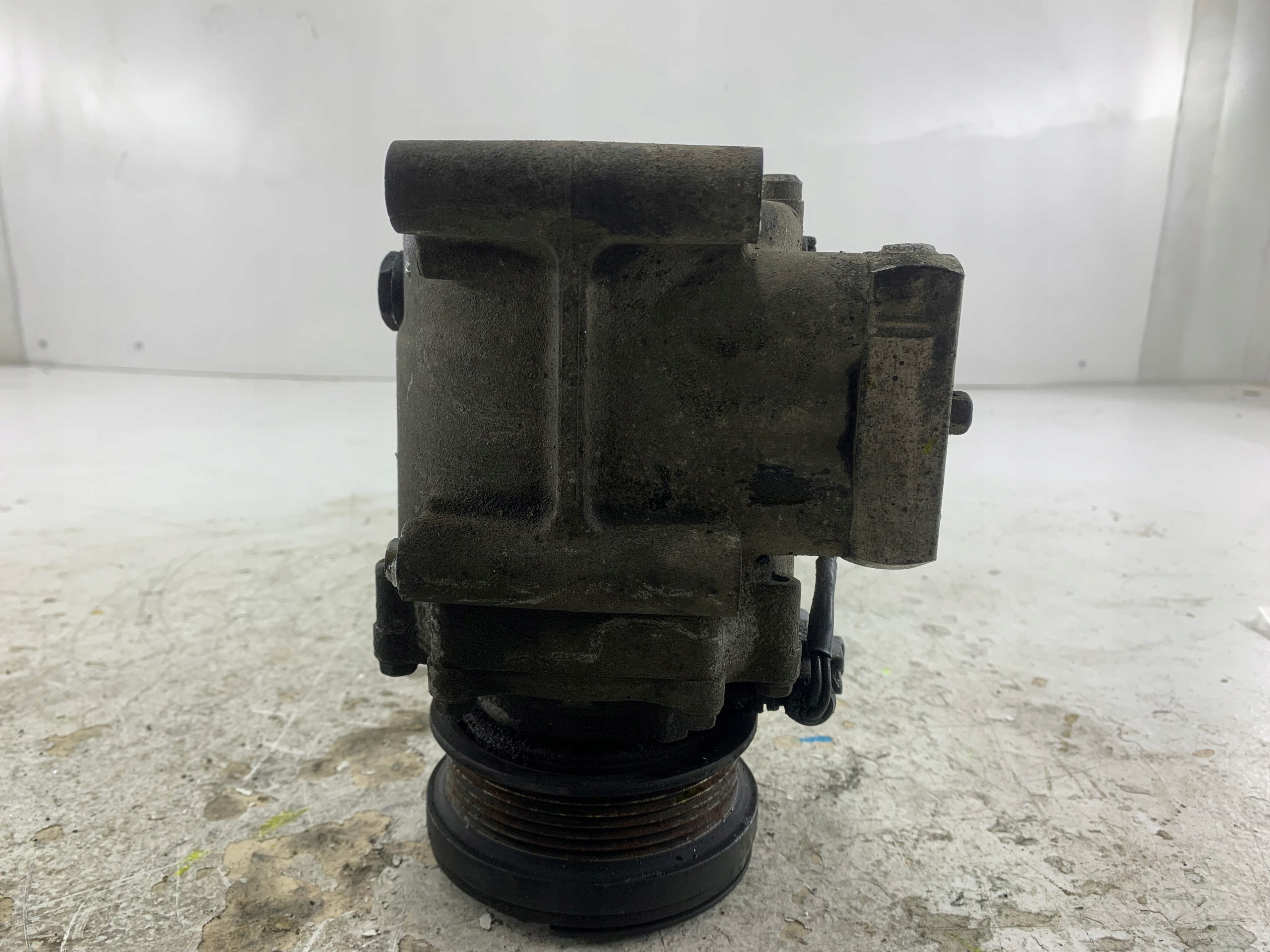 FORD FOCUS MK1 KOMPRESOR KLIMATYZACJI XS4H19D647AB - zdjęcie 5