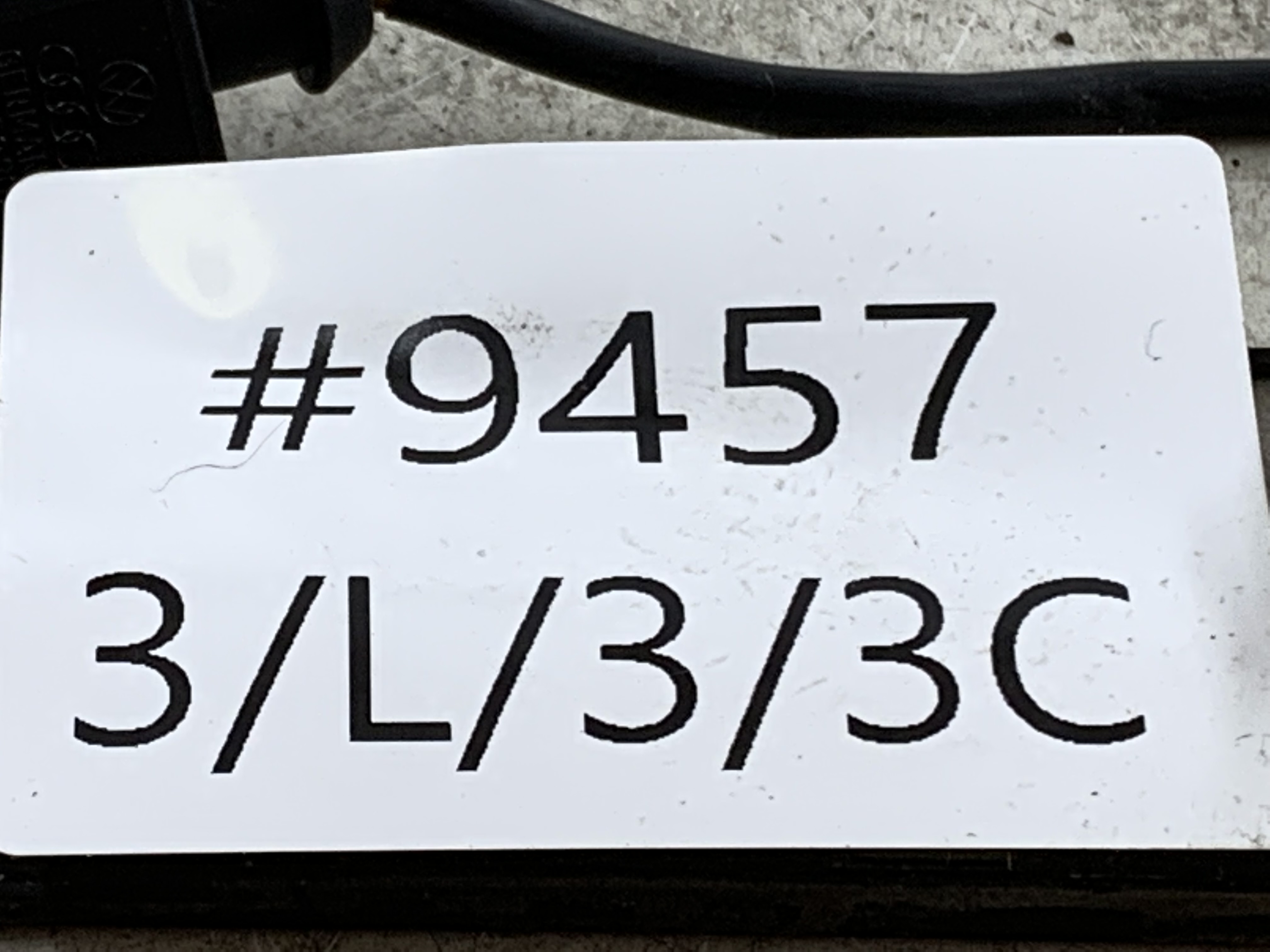 KLAMKA KLAPY TYŁ VW PASSAT B5 FL 3B9827566B KOMBI - zdjęcie 4