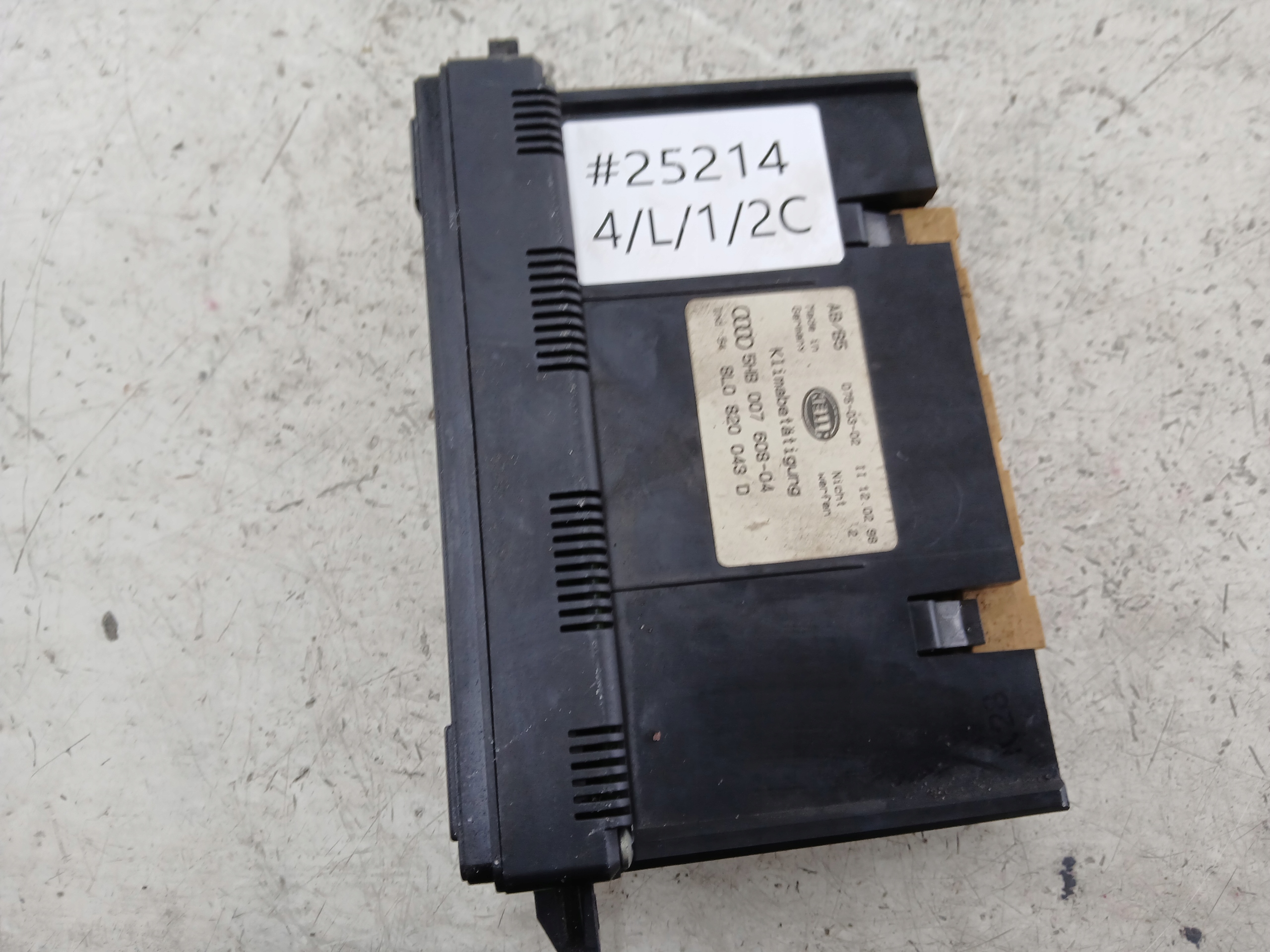 AUDI A3 8L PANEL KLIMATYZACJI 8L0820043D - zdjęcie 7