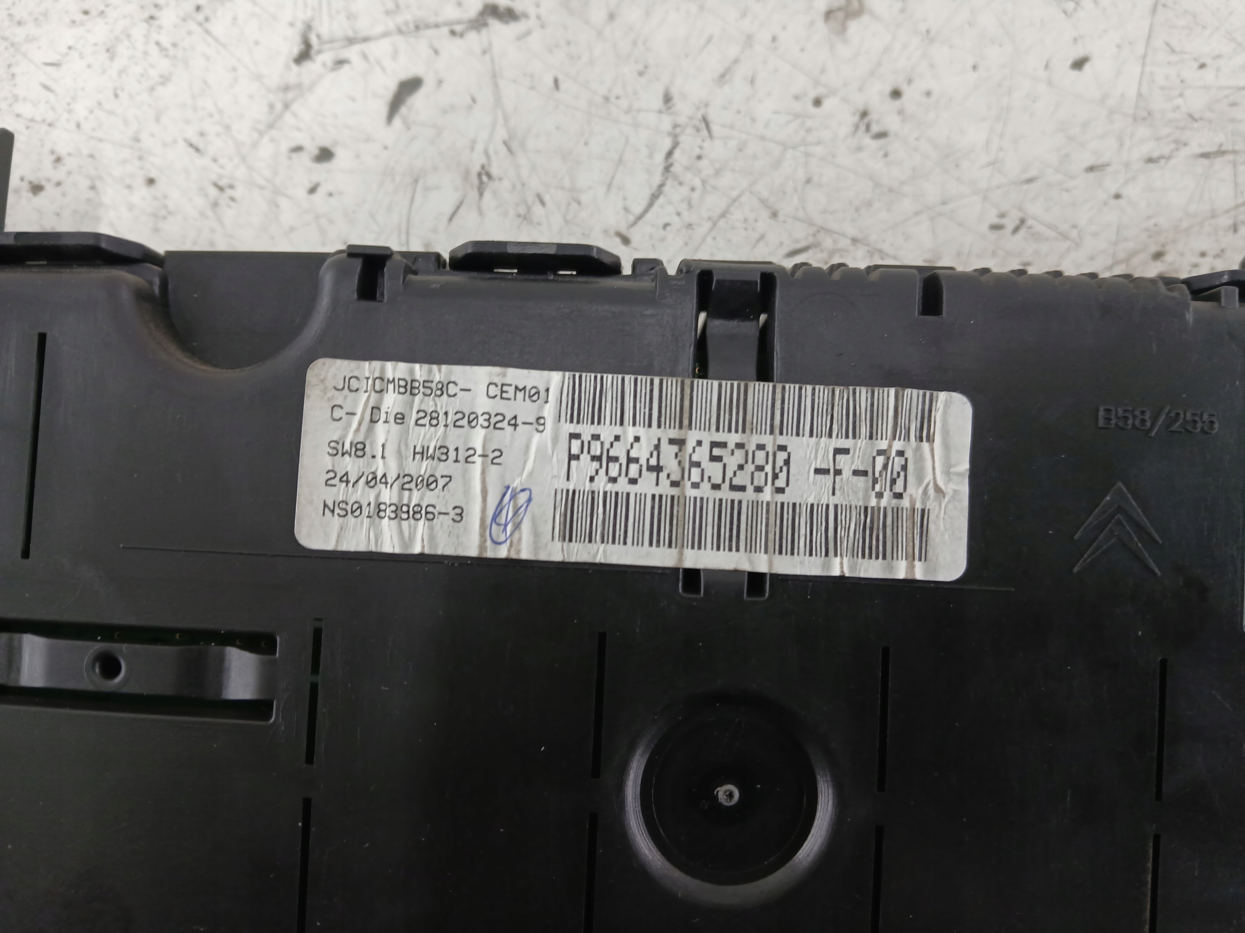 Dodatkowe zdjęcie używanej części: CITROEN C4 PICASSO I MONITOR WYŚWIETLACZ EKRAN P9664365280F