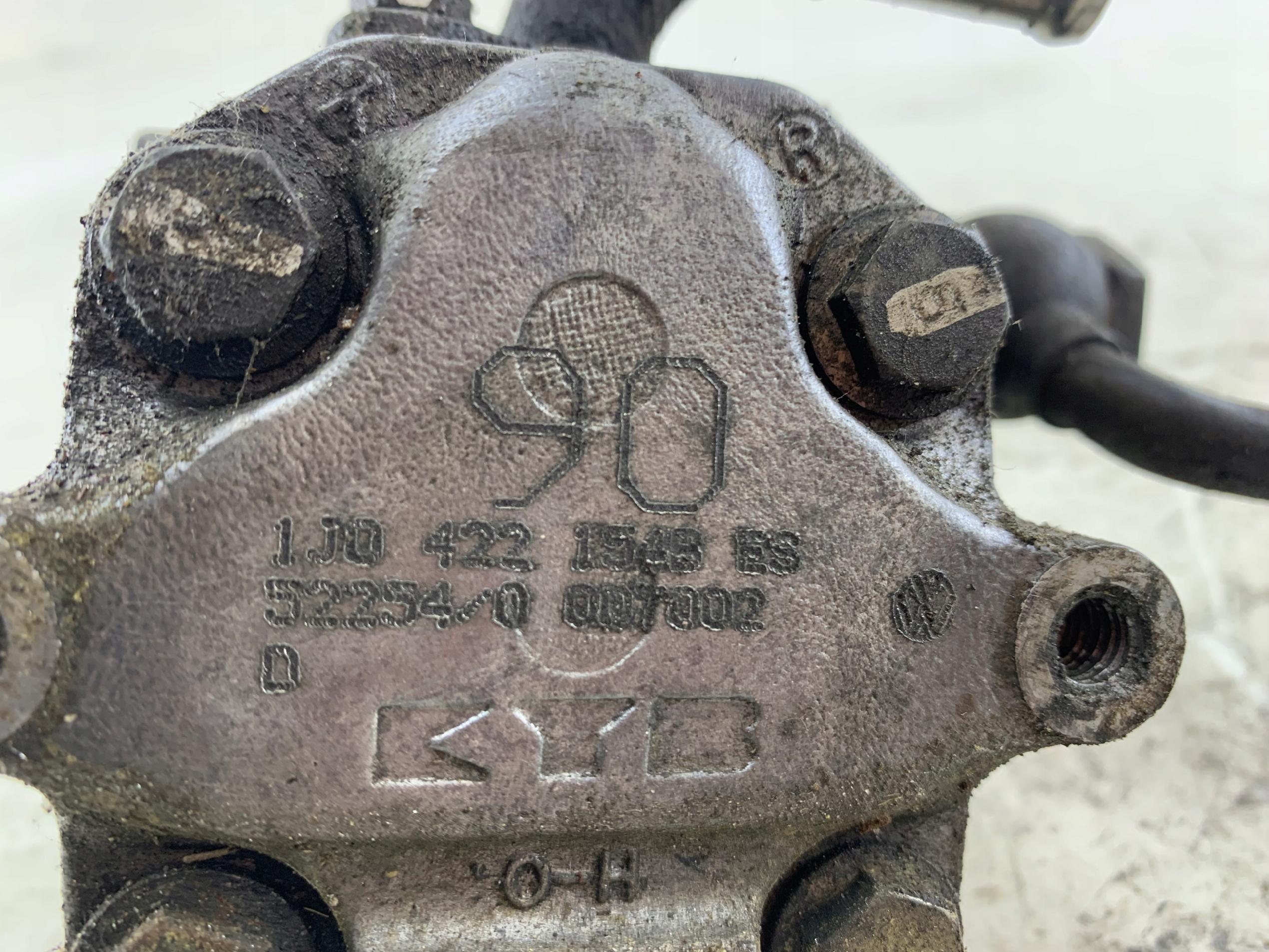 Dodatkowe zdjęcie używanej części: VW GOLF IV LEON I A3 8L POMPA WSPOMAGANIA 1J0422154B 90 BAR